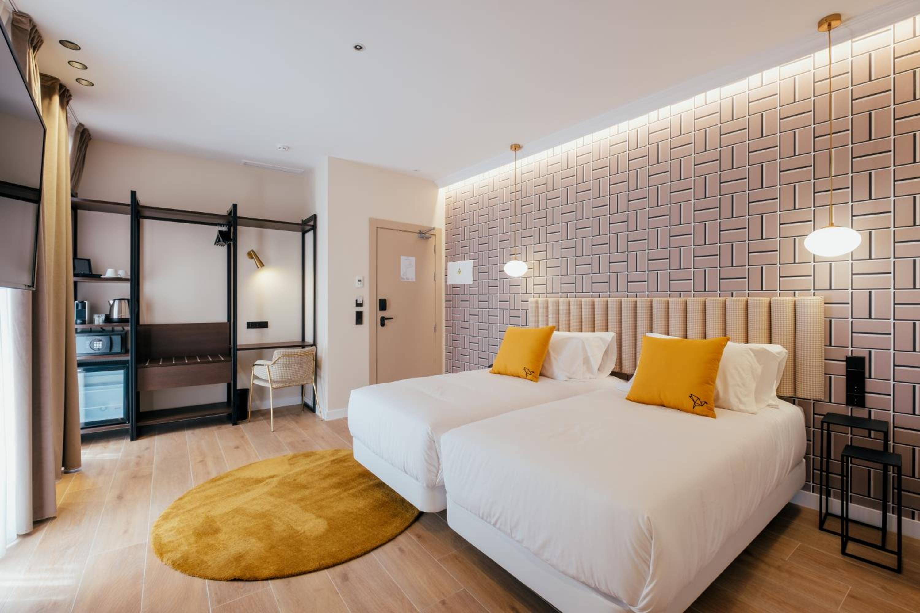 Deluxe Double or Twin Room - Photo 4