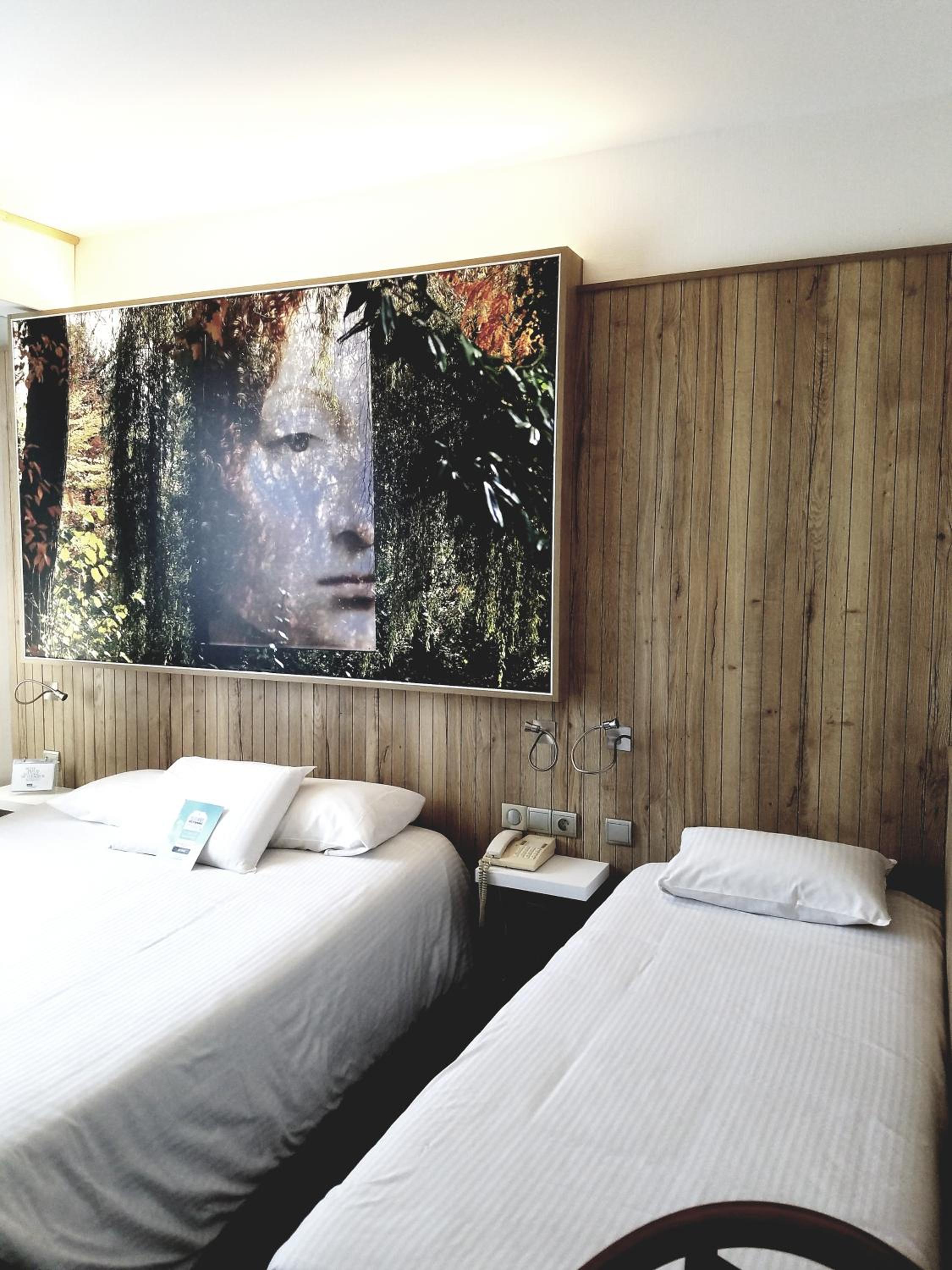 1 Double Bed 1 Single Bed photo 2