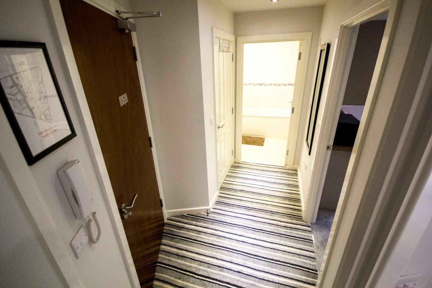 One-Bedroom Apartment - Photo 17