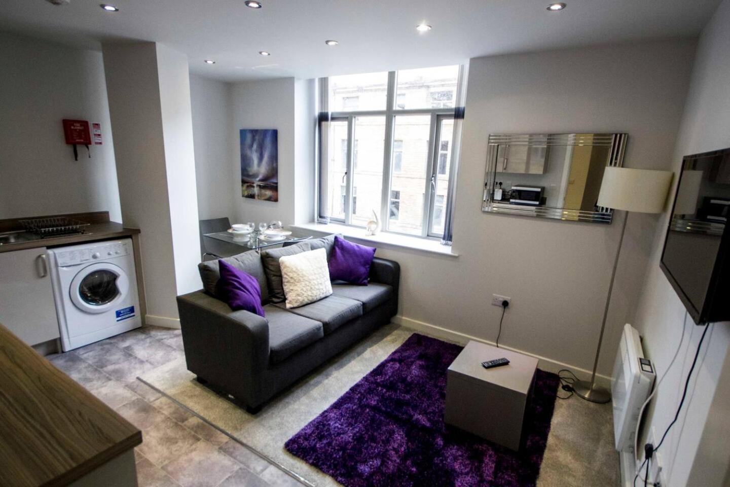 One-Bedroom Apartment - Photo 5