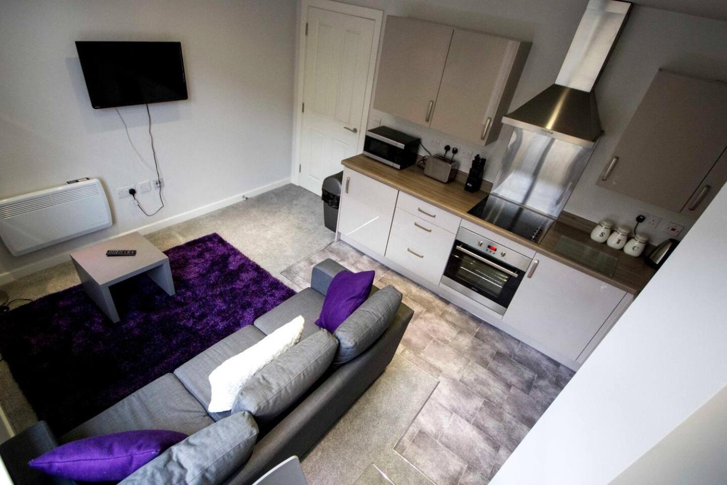 One-Bedroom Apartment - Photo 6