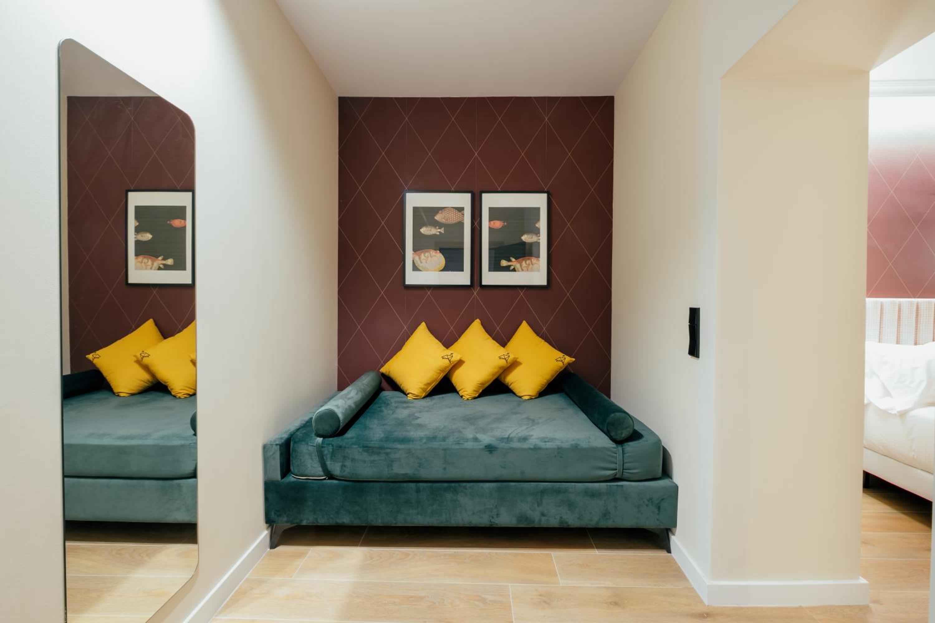 Family Room - Photo 2