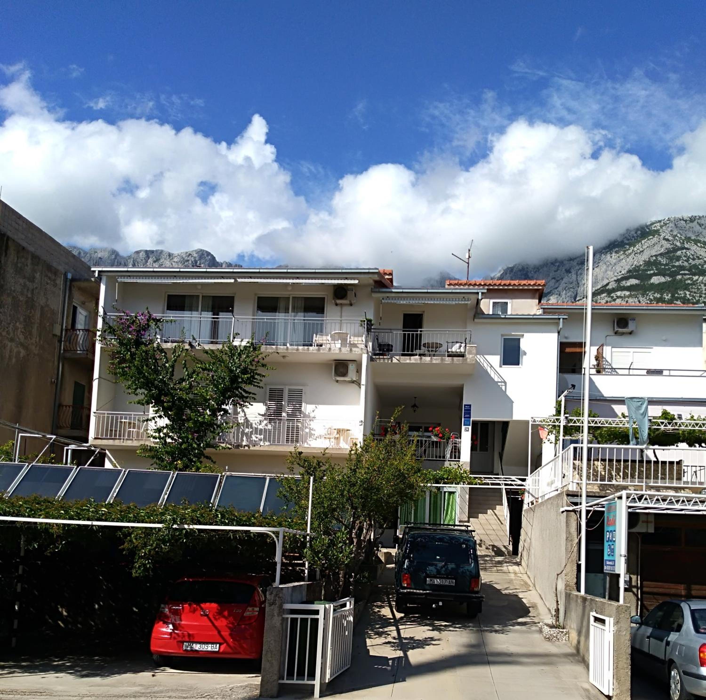 Apartment with Terrace - Photo 46