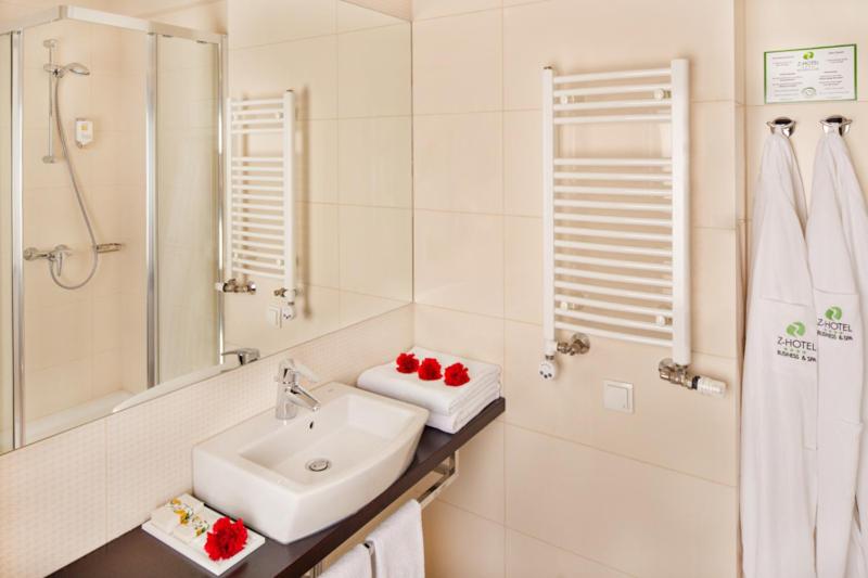 Premium Double or Twin Room - Photo 4