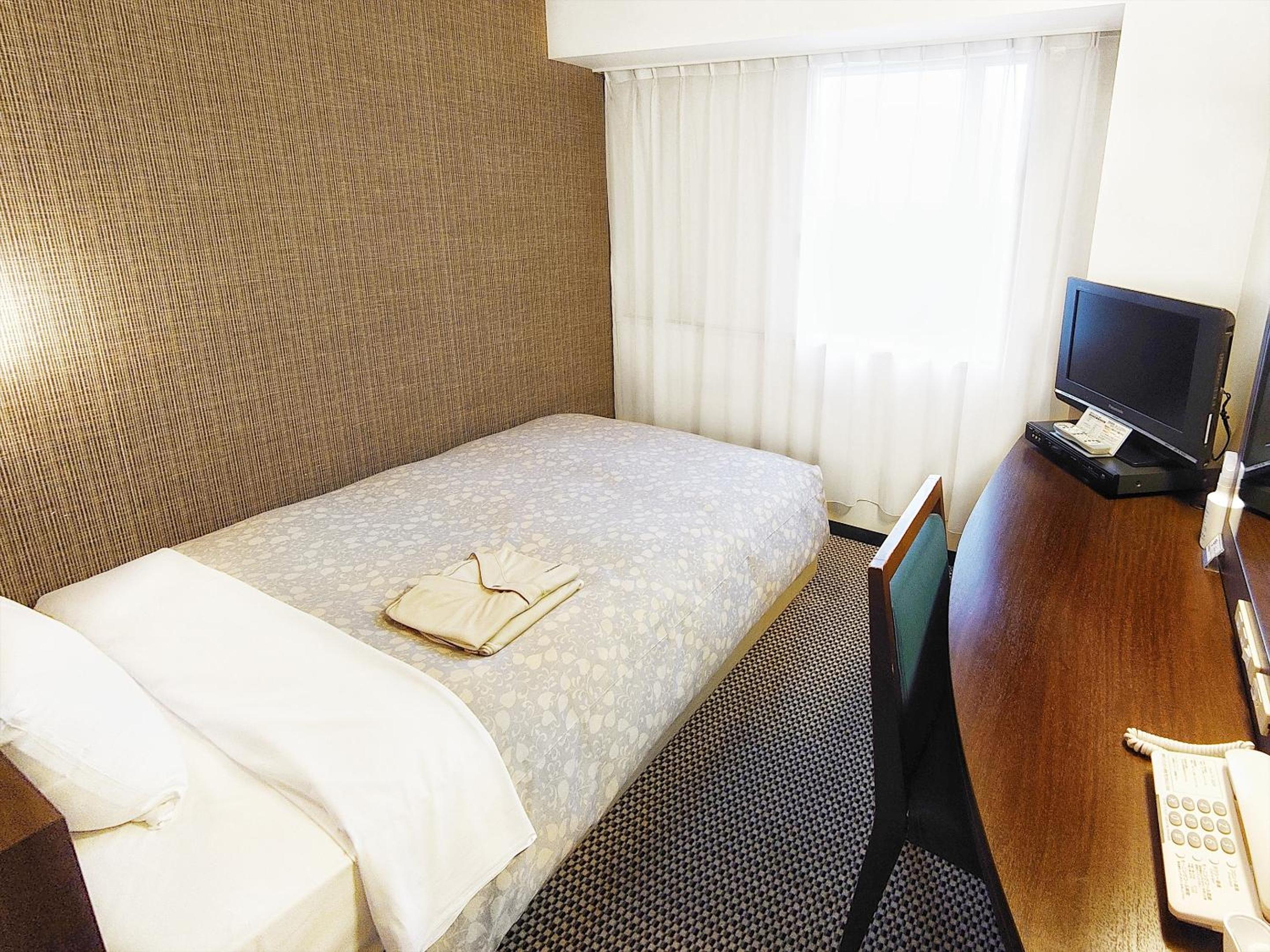 Single Room - Non-Smoking