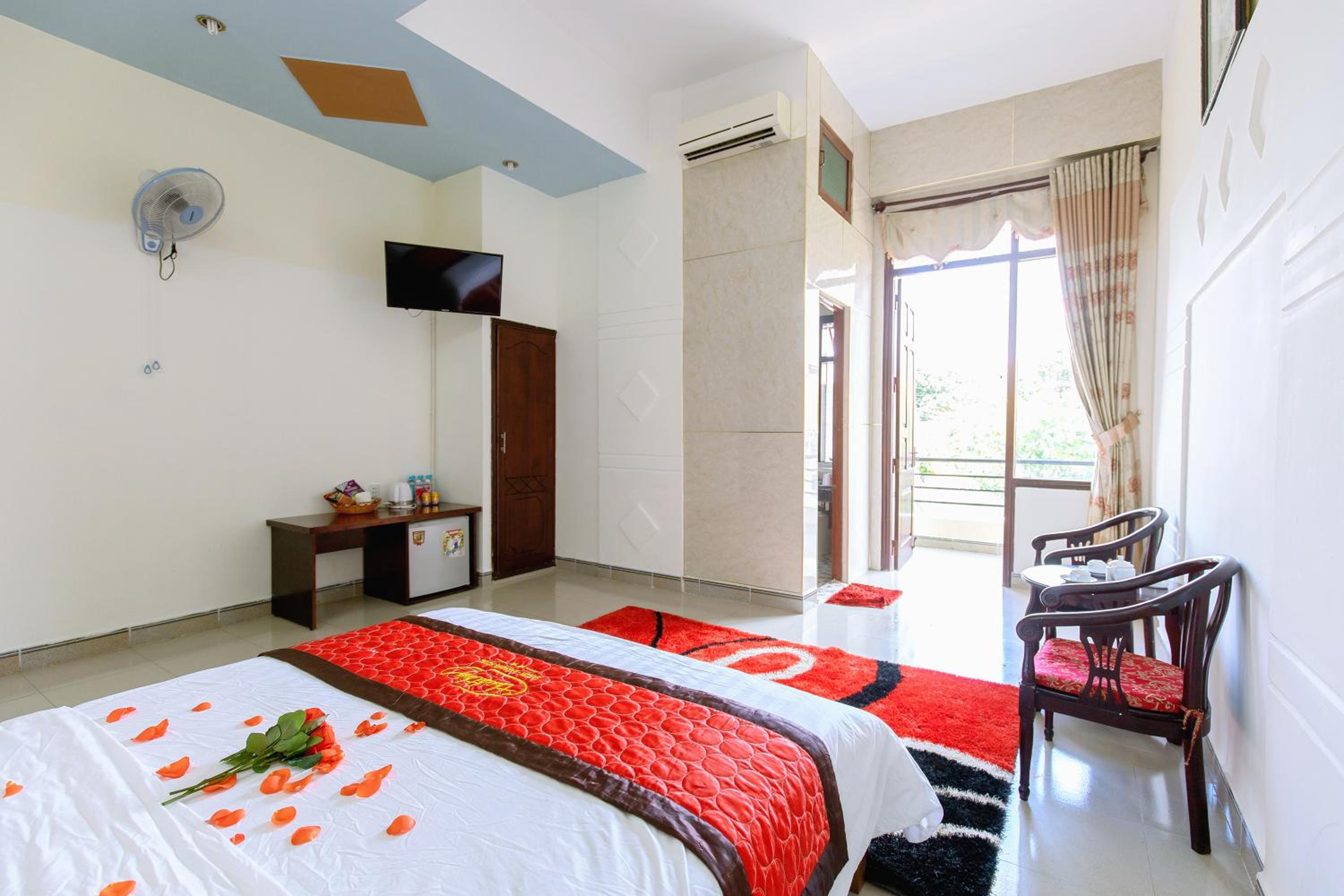 King Room with Mountain View photo 1