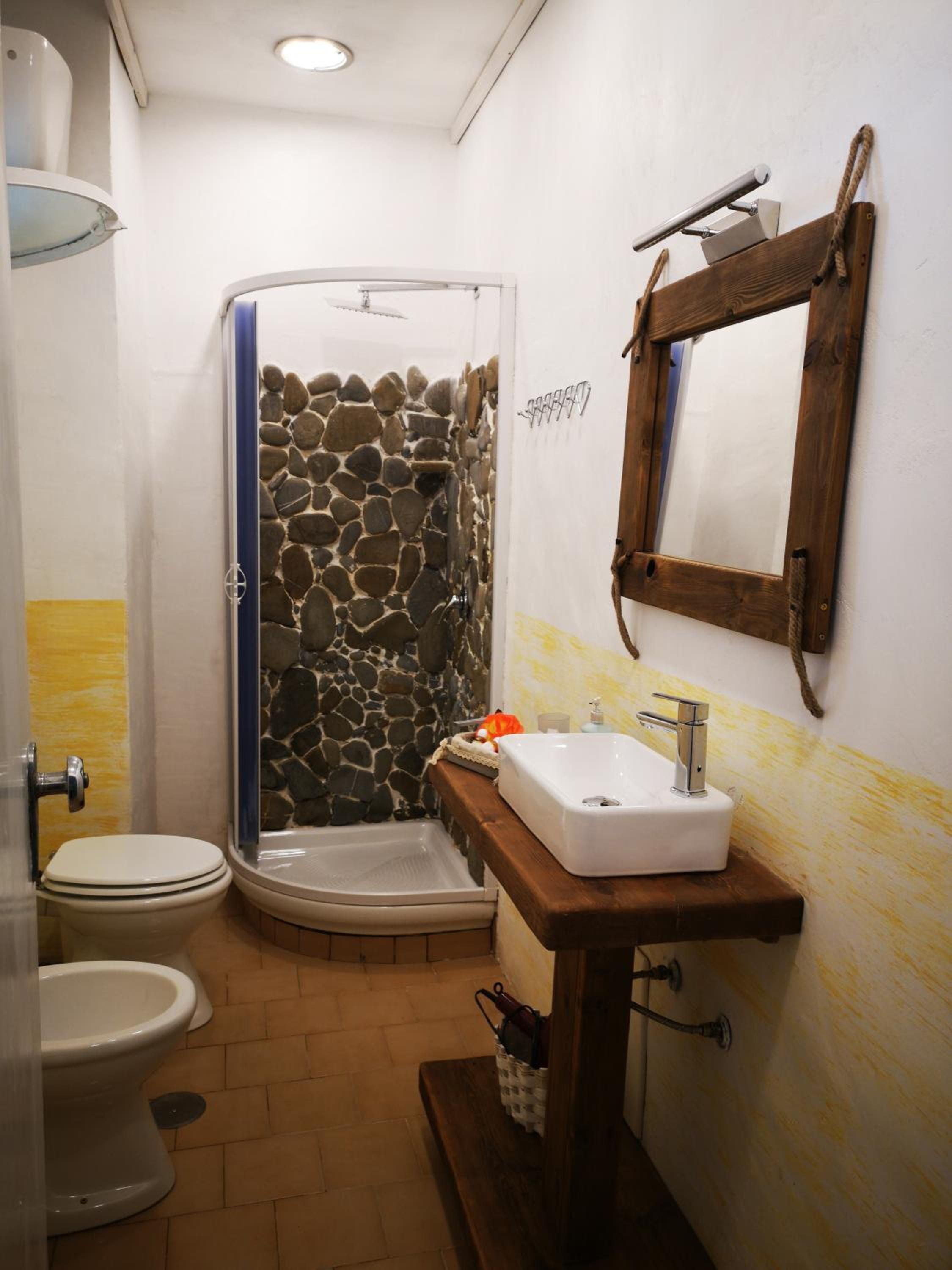 Deluxe Double Room with Sea View photo 2