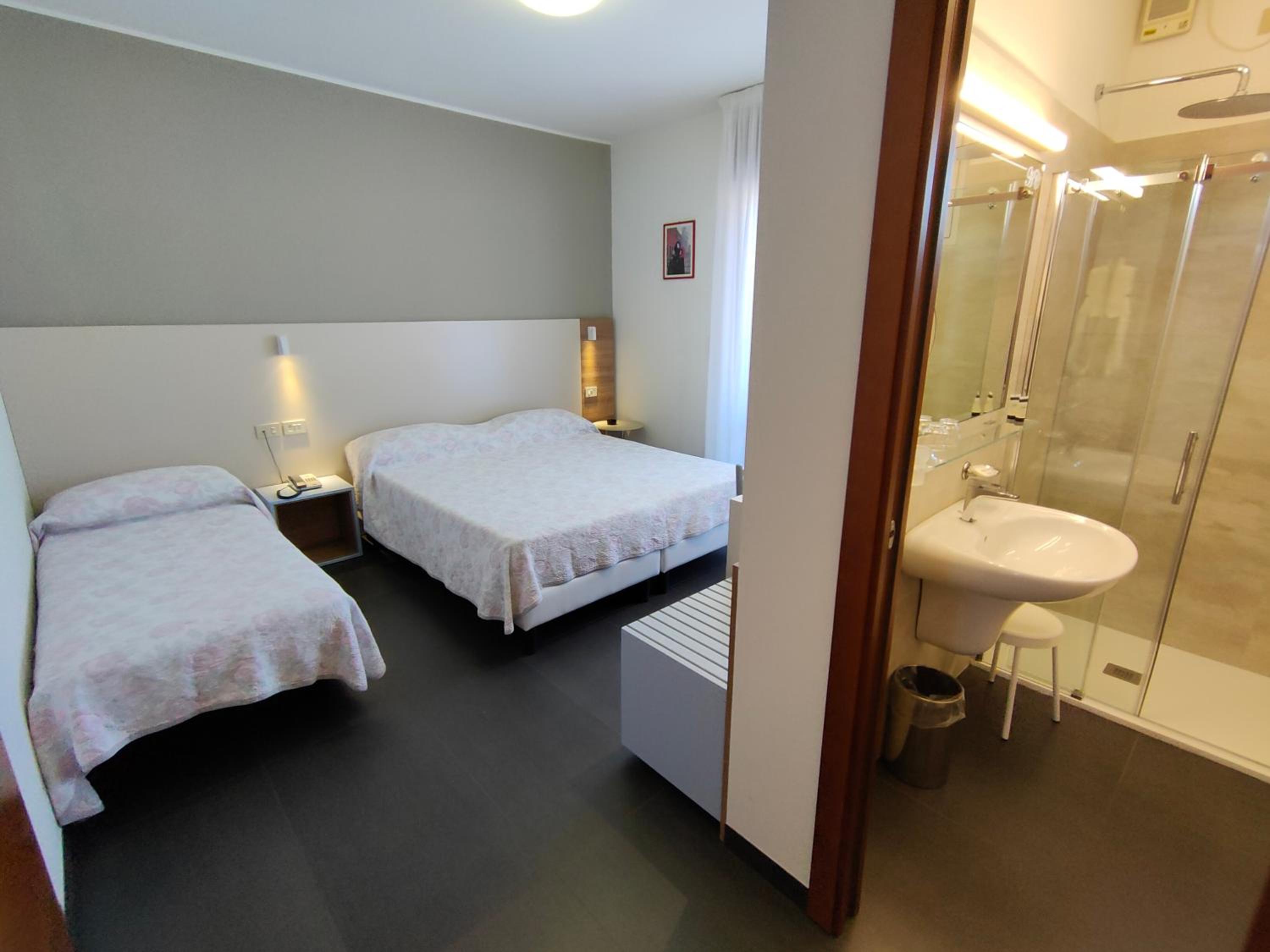 Triple Room photo 2