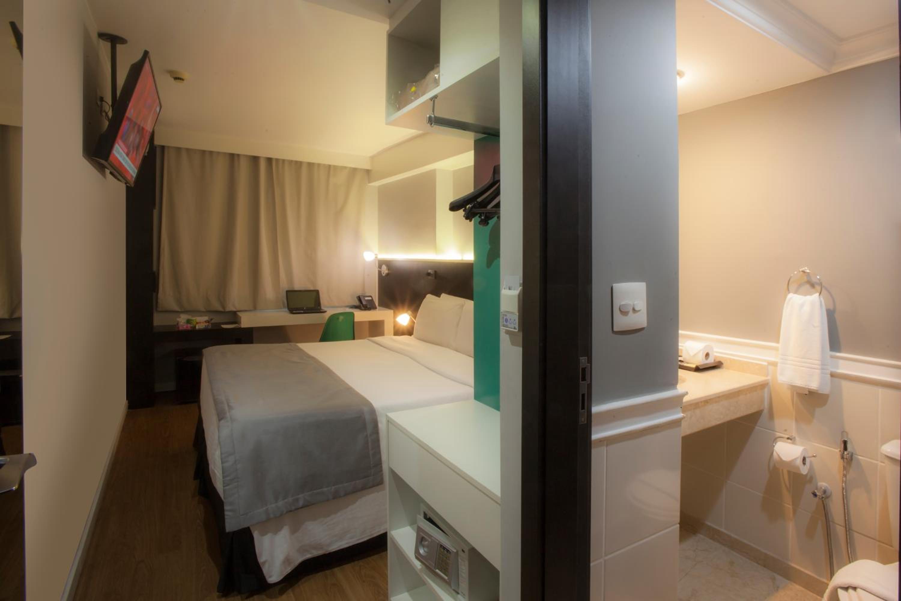 Quarto Standard com 1 cama de casal