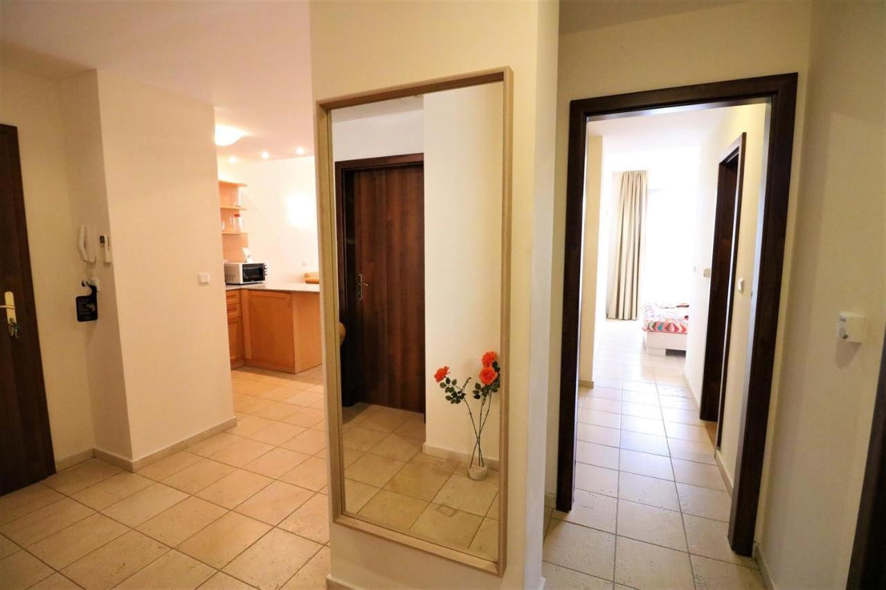 Two-Bedroom Apartment - Photo 11