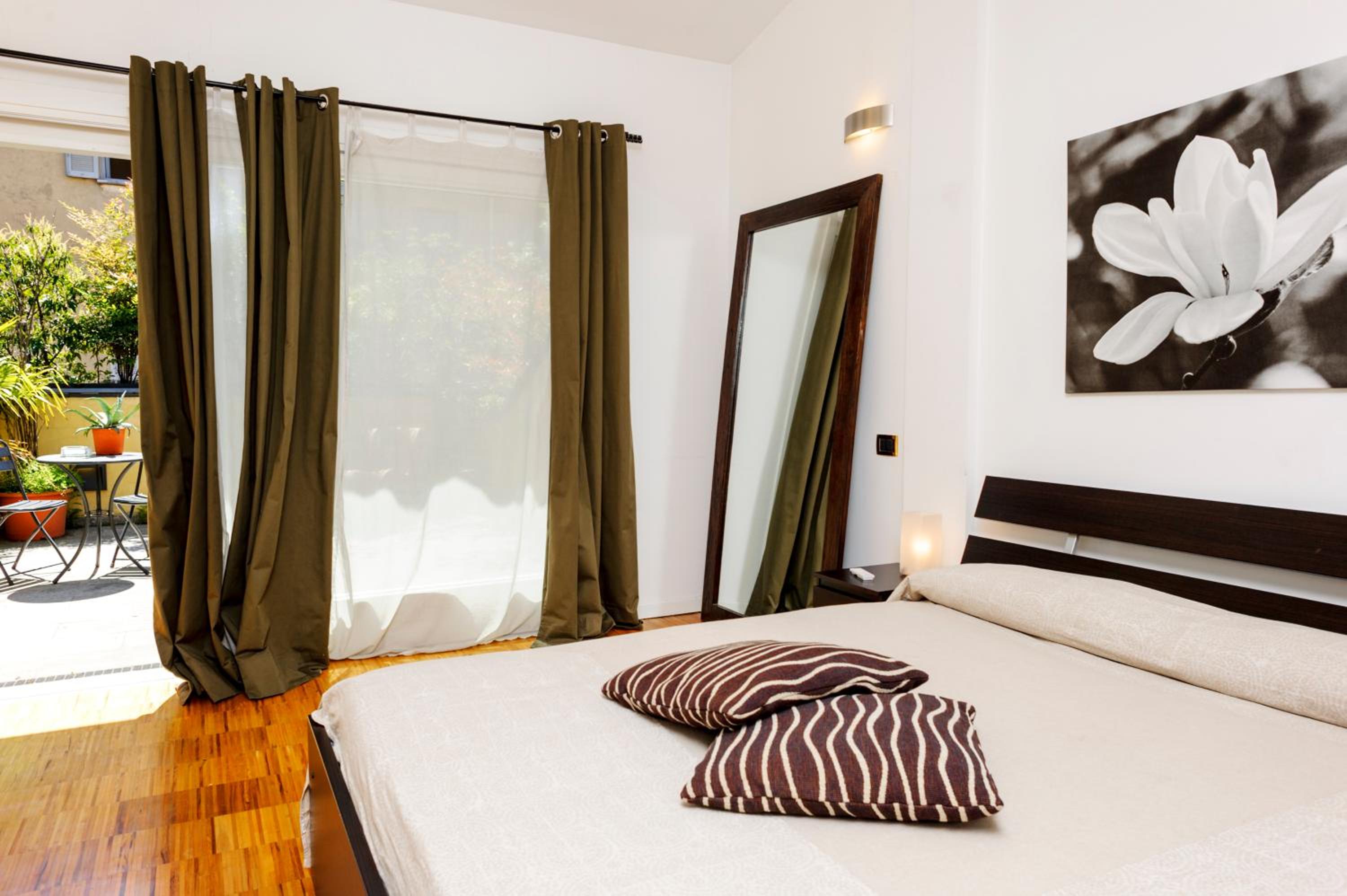 Deluxe Apartment (3 Adults)