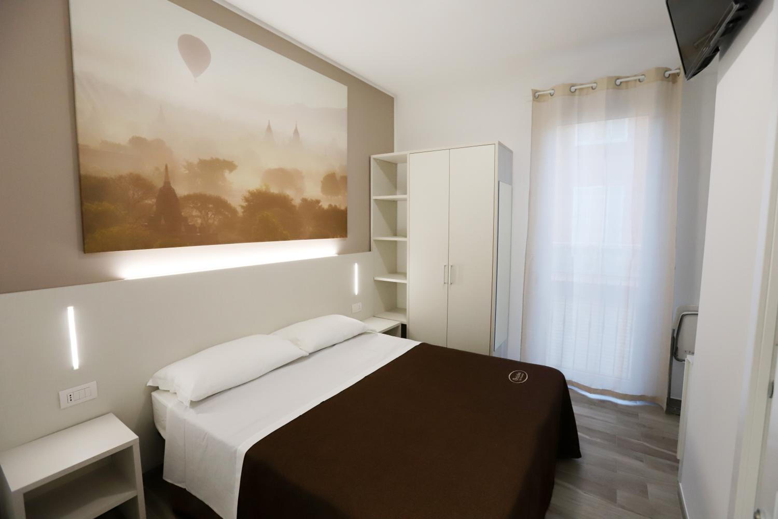 Budget Double Room photo 1