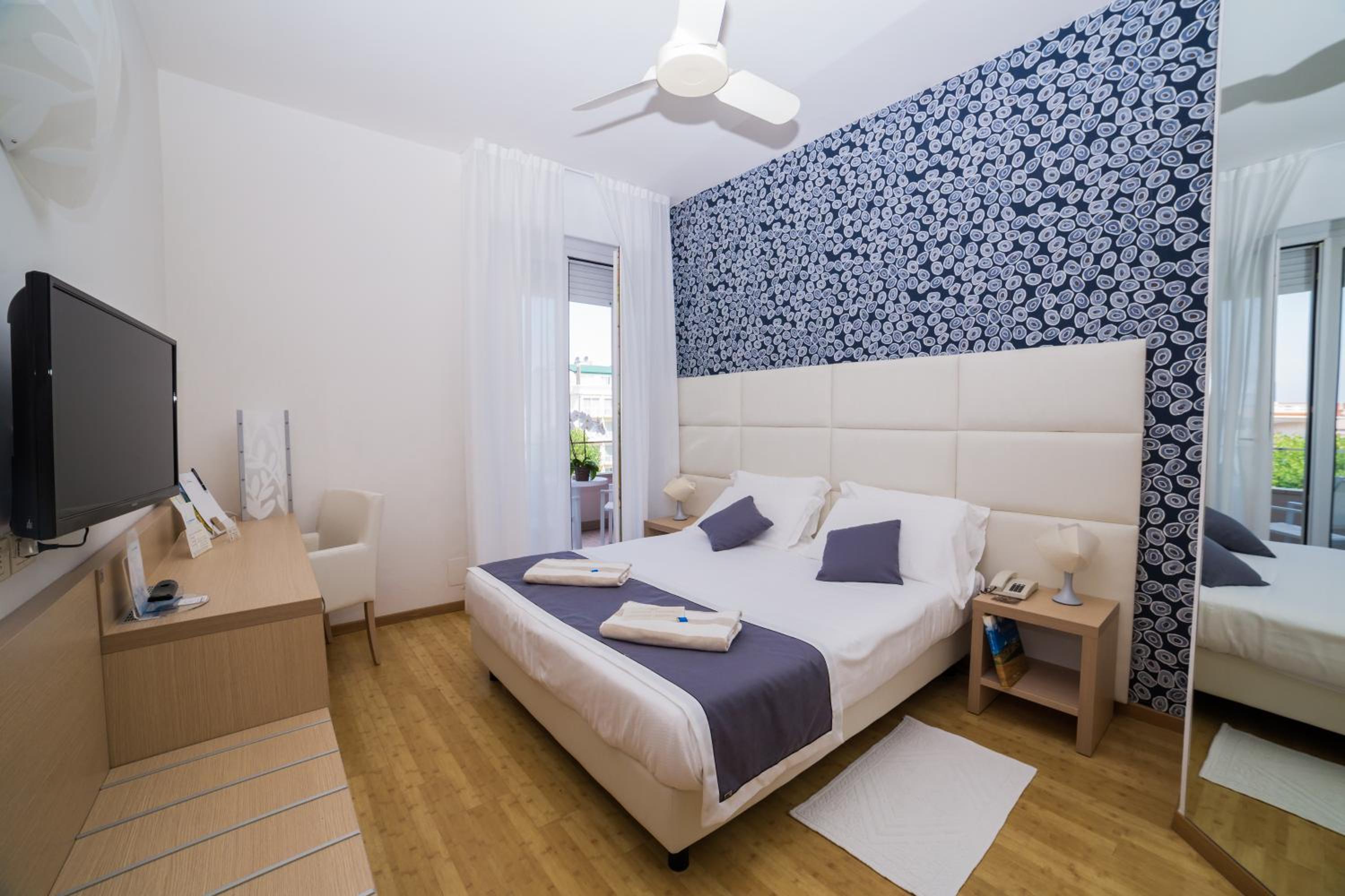 Double or Twin Room - Photo 1