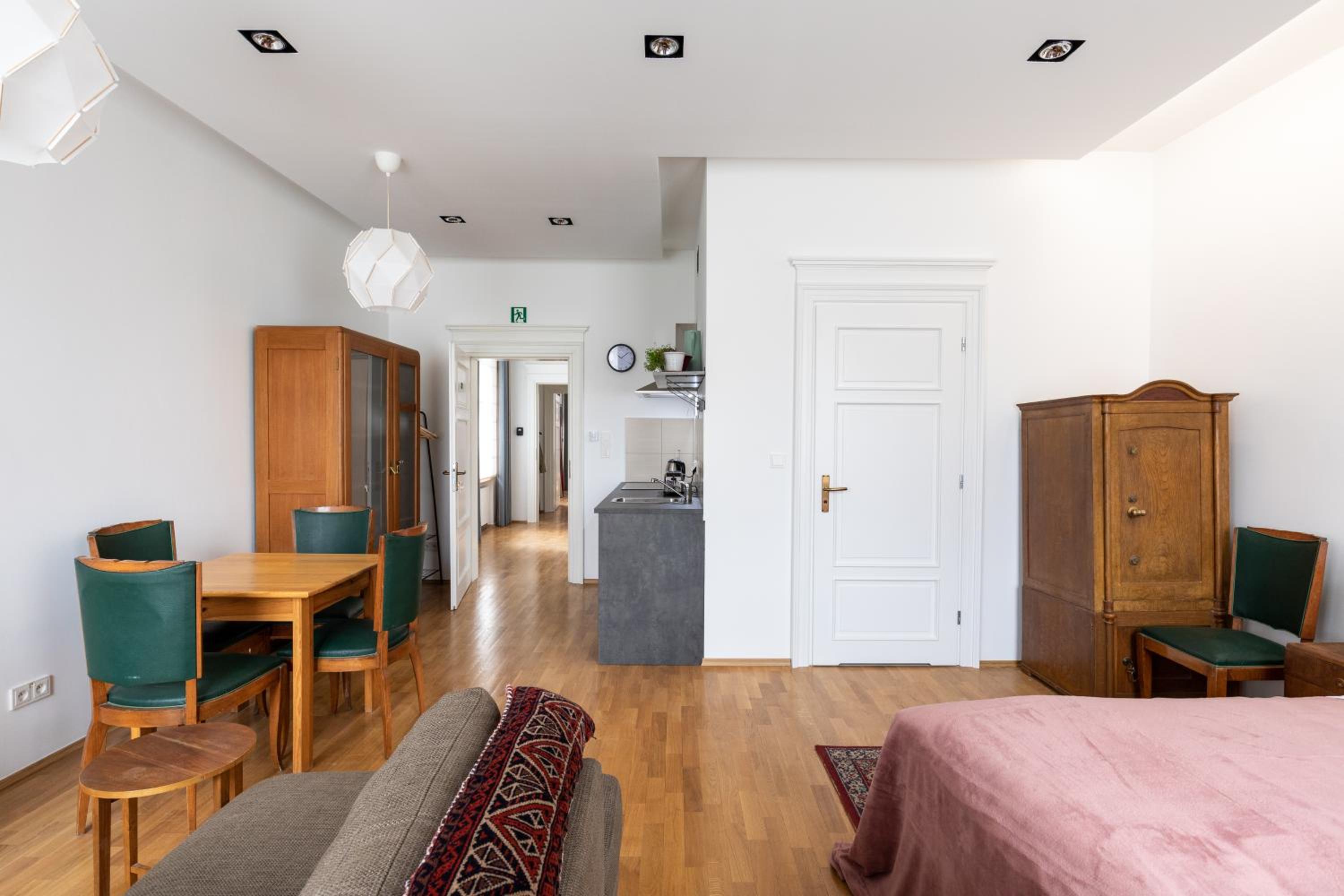 Apartment - Photo 13
