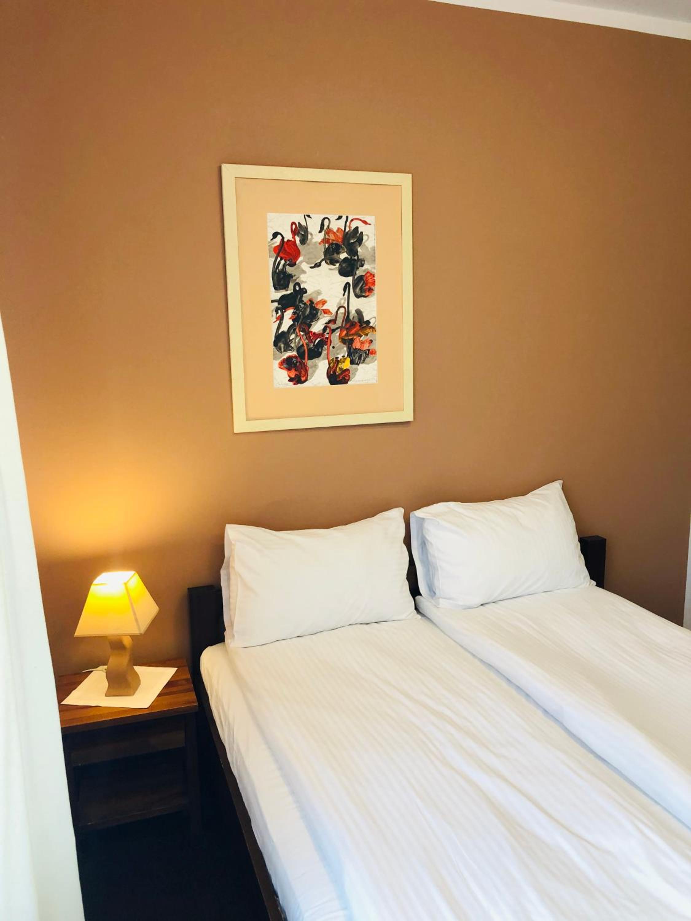 Queen Room - Photo 8