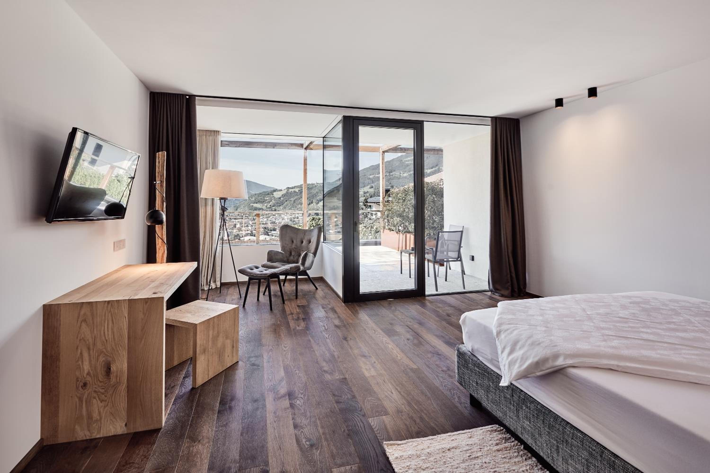 Suite with Terrace - Photo 3