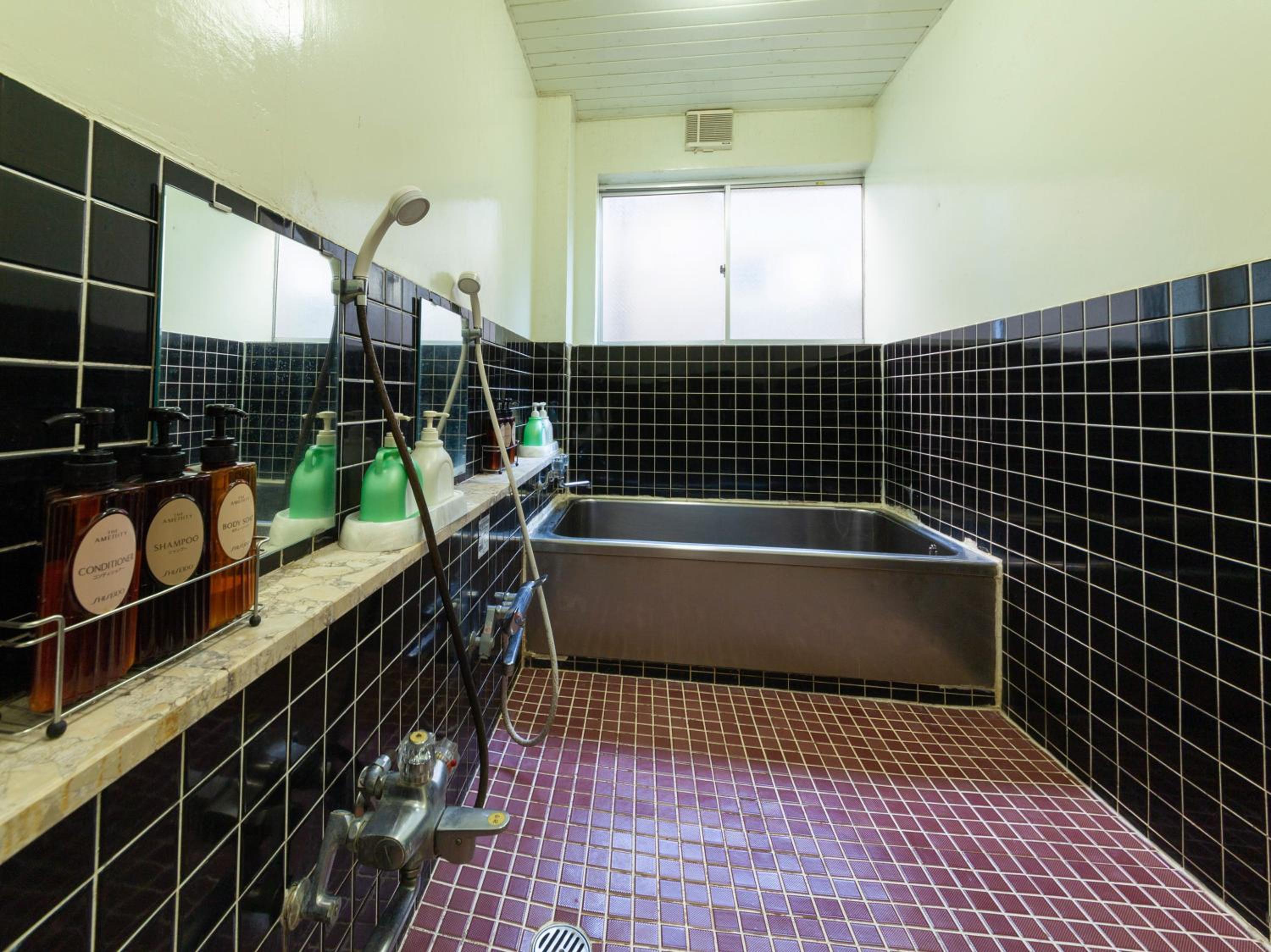 Triple Room with Shared Bathroom photo 3