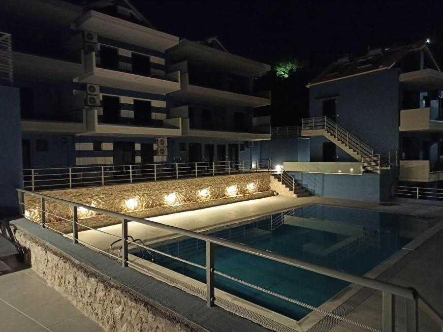 Studio with Pool View photo 2