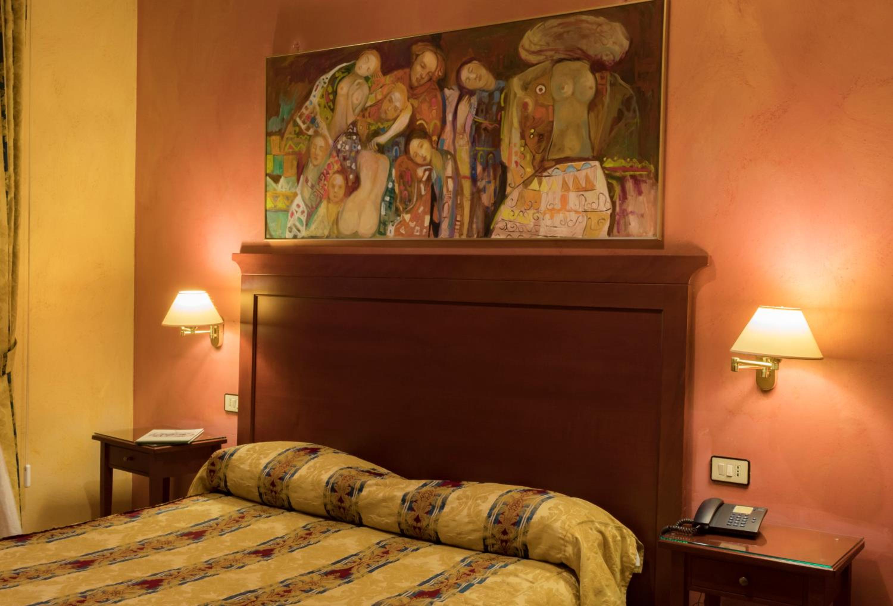 Double or Twin Room - Photo 8