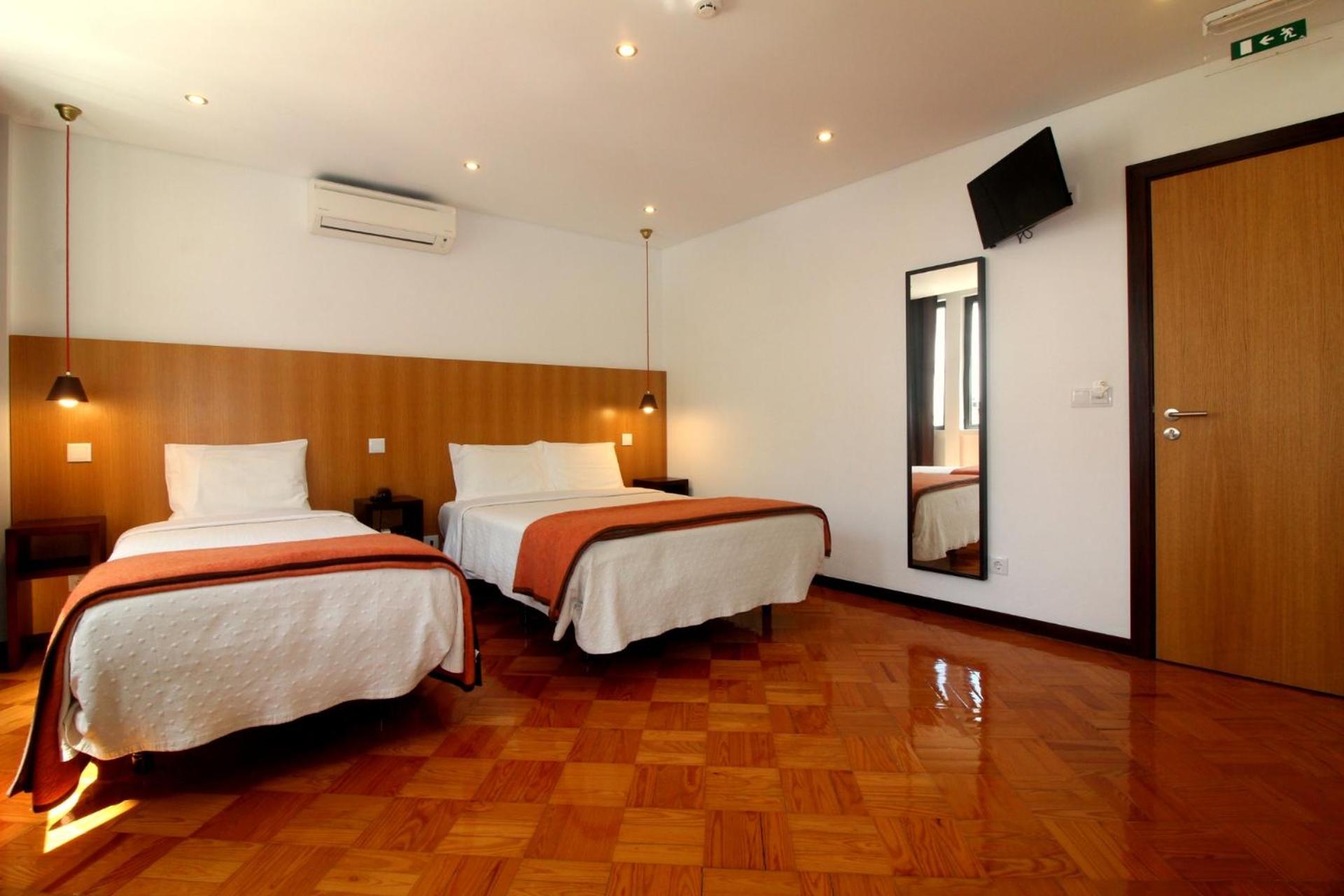 Triple Room - Photo 2