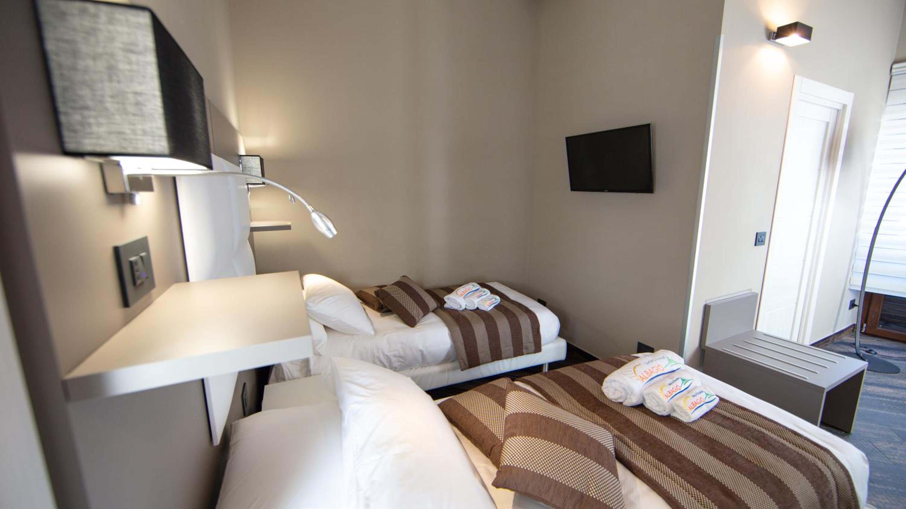 Deluxe Double Or Twin Room photo 1