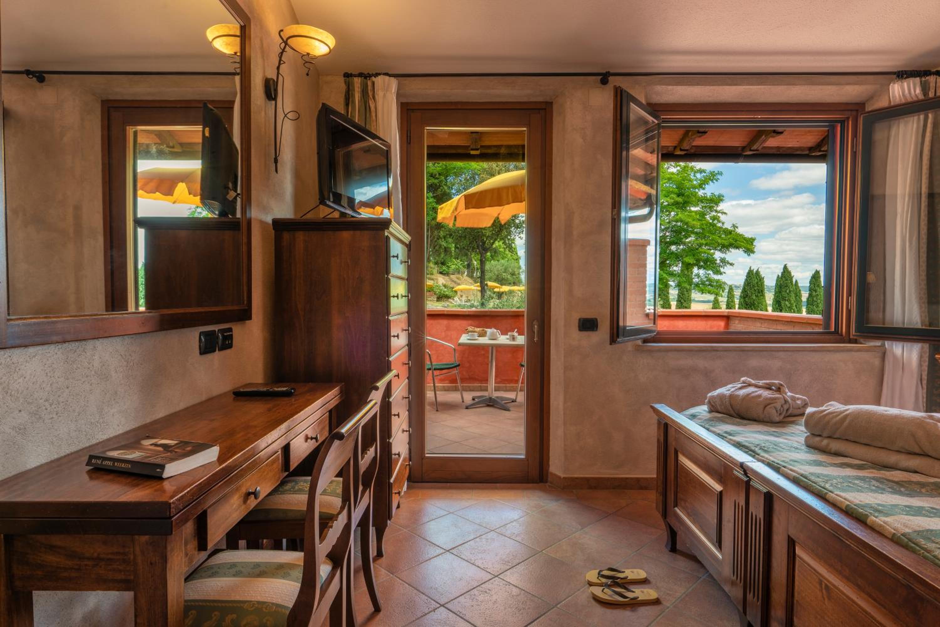 Superior Double or Twin Room with Terrace - Photo 1
