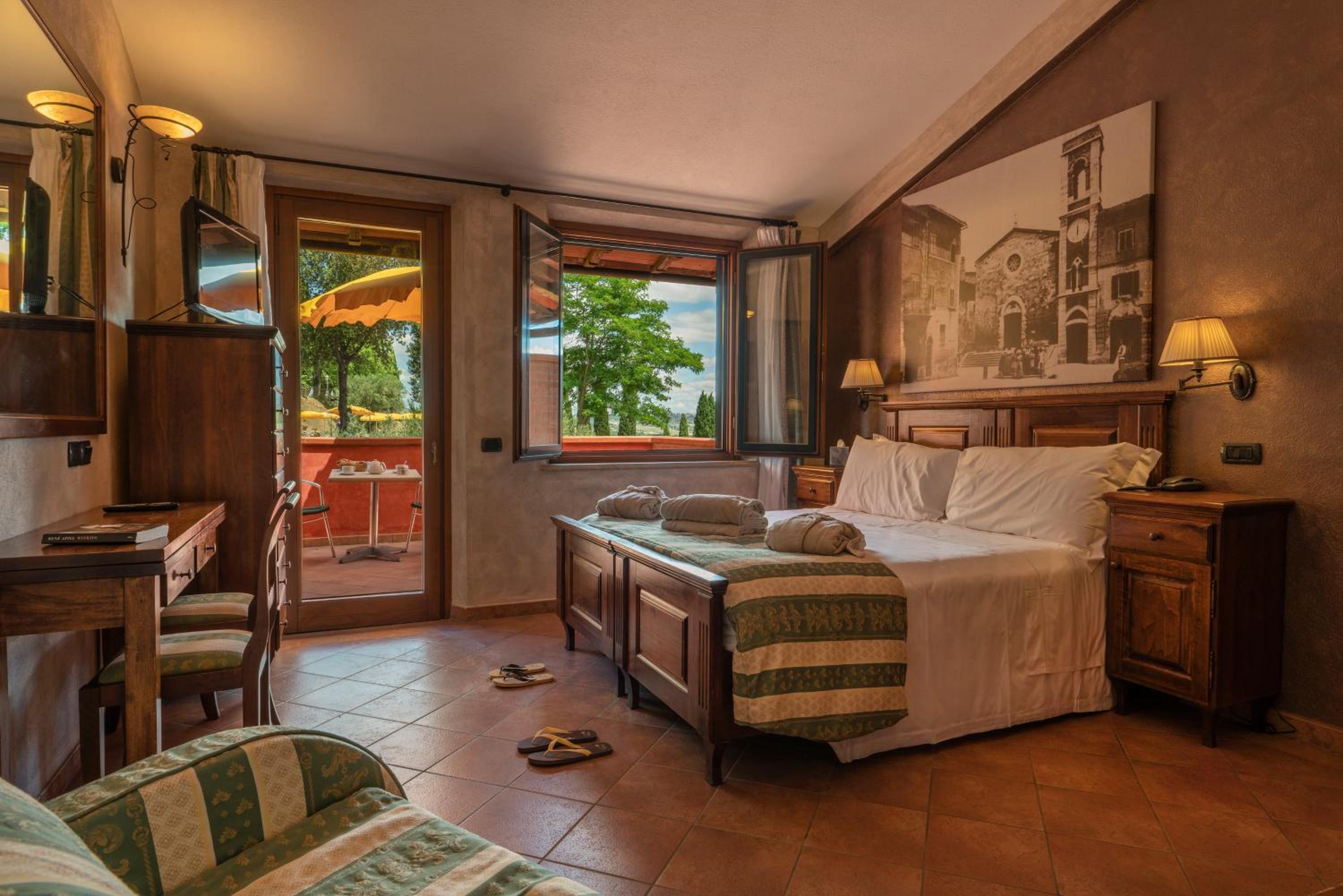 Superior Double or Twin Room with Terrace - Photo 5