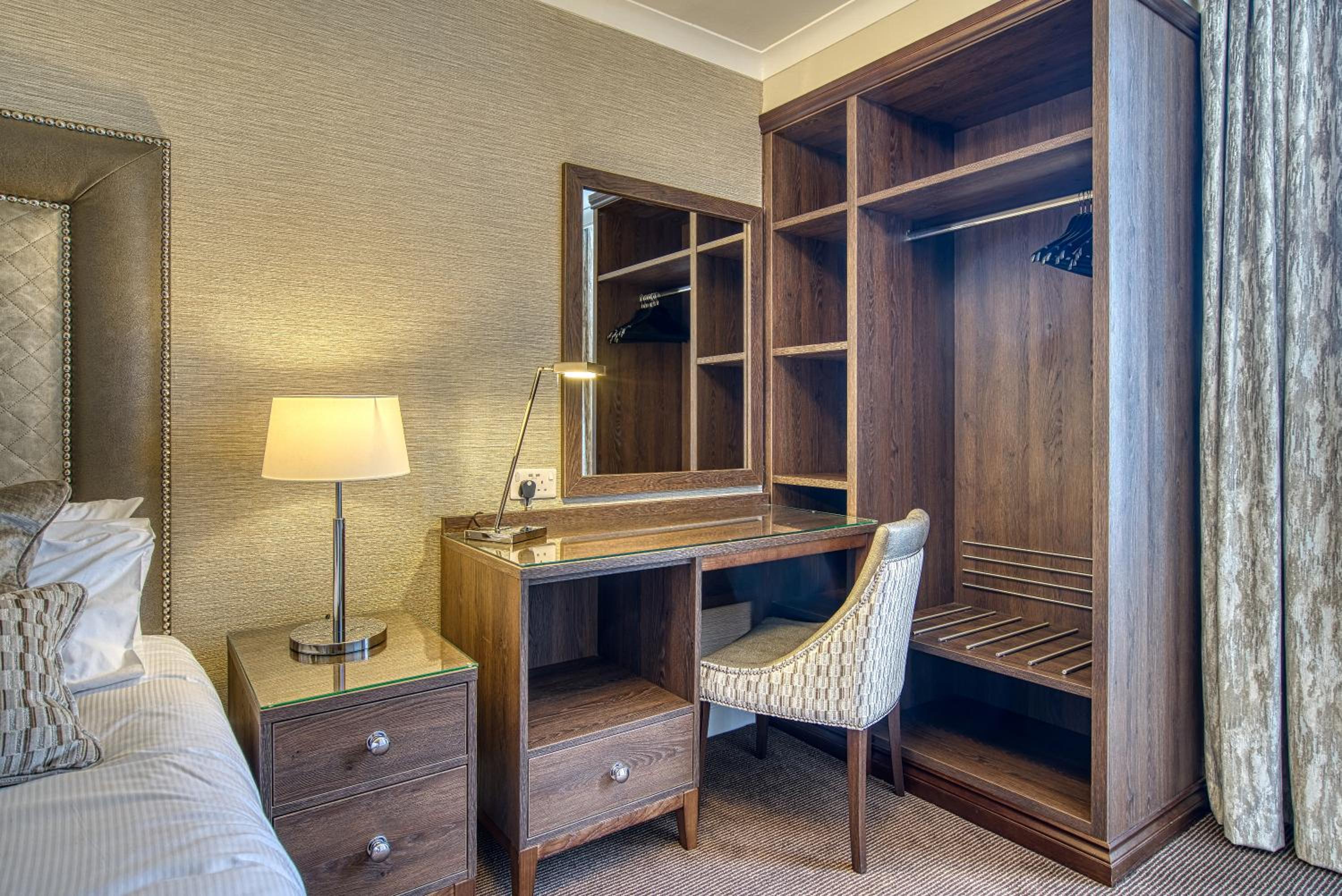 Classic Double or Twin Room - Photo 7