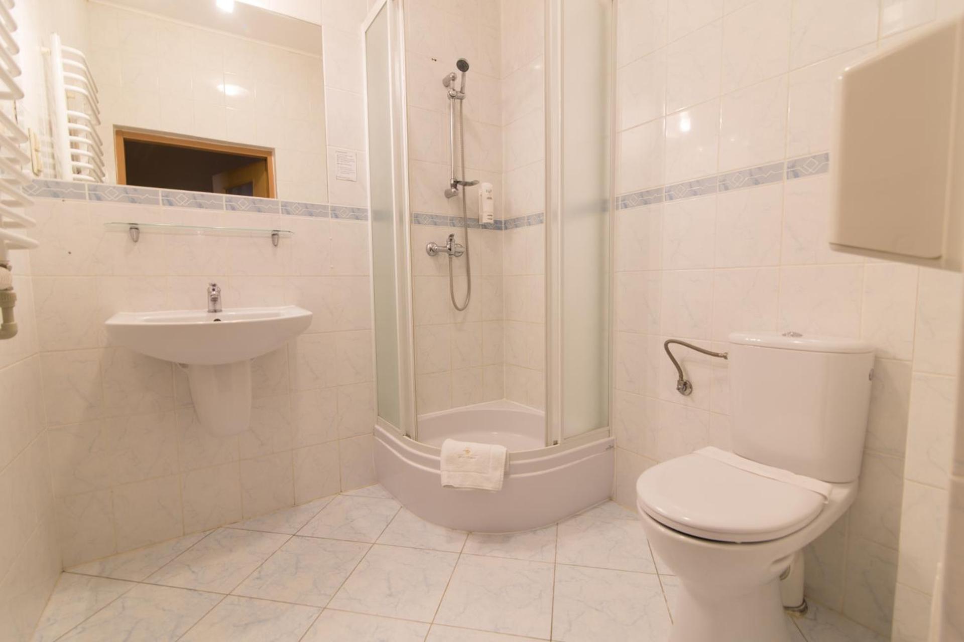 Large Double or Twin Room - Photo 27