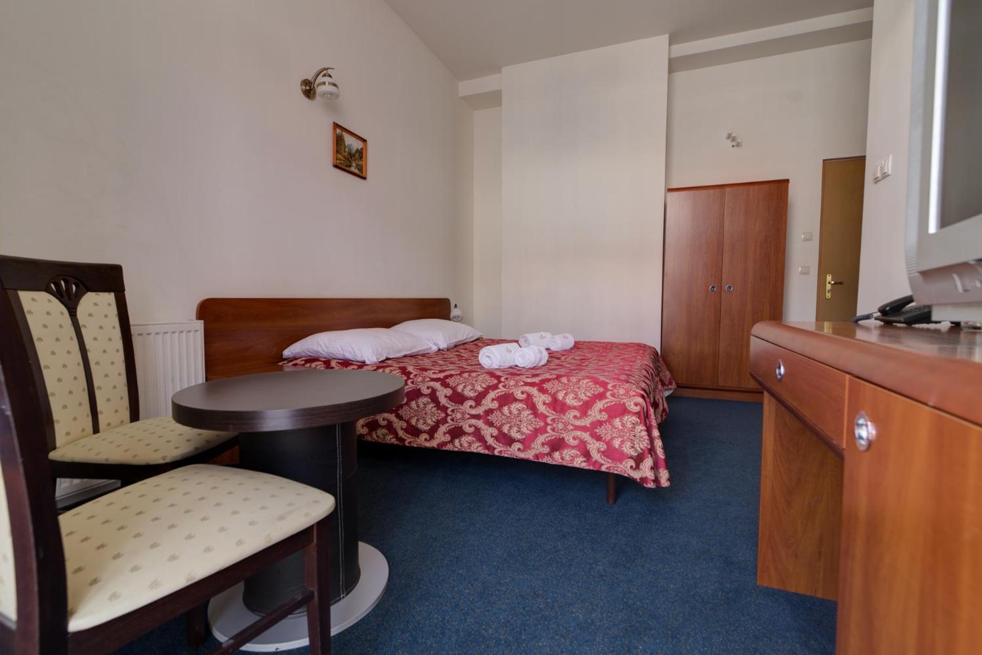 Large Double or Twin Room - Photo 20