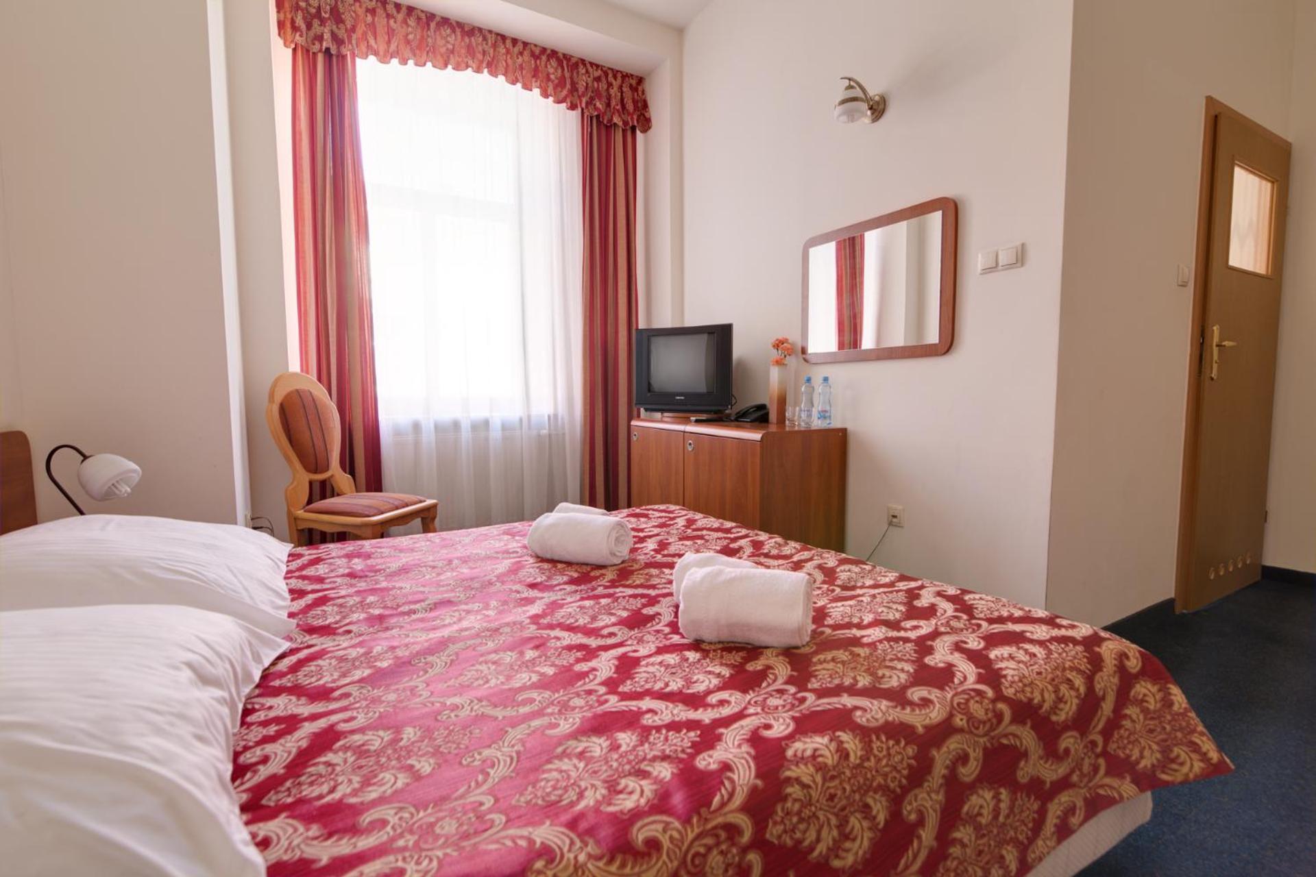 Large Double or Twin Room - Photo 21