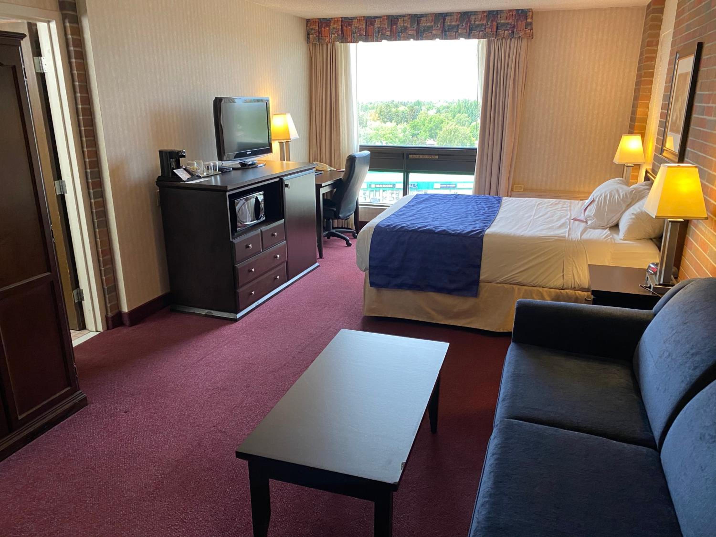 Queen Room with Sofa Bed - Non-Smoking - Photo 3