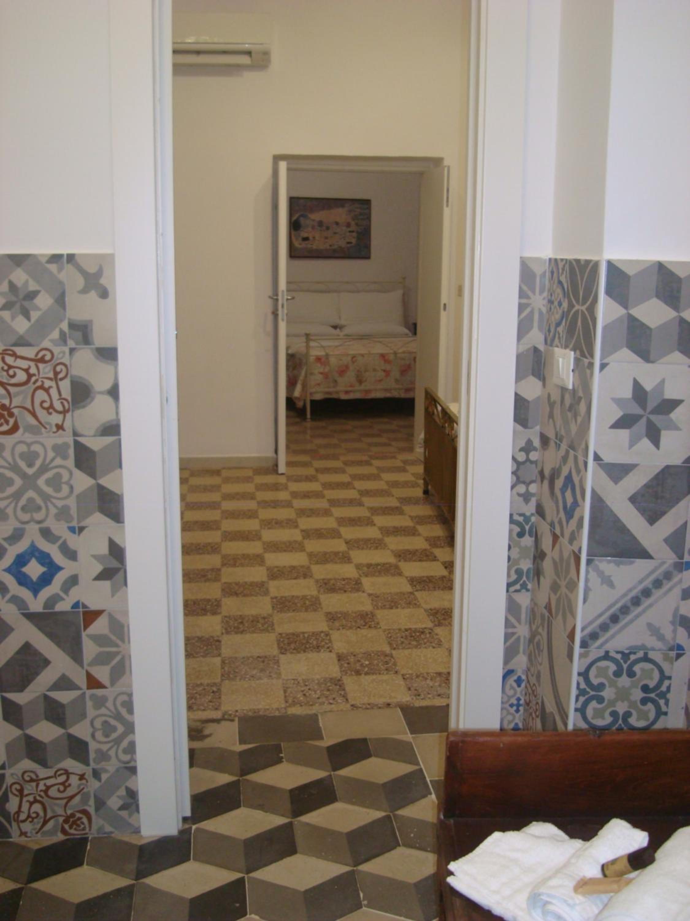 Quadruple Room with Private Bathroom photo 2