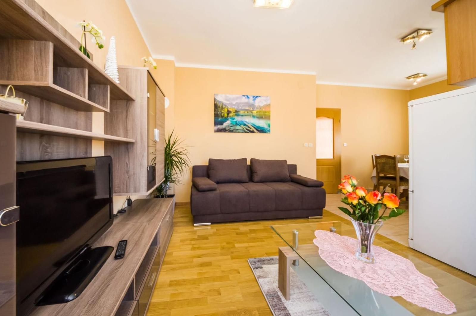 Two-Bedroom House photo 2