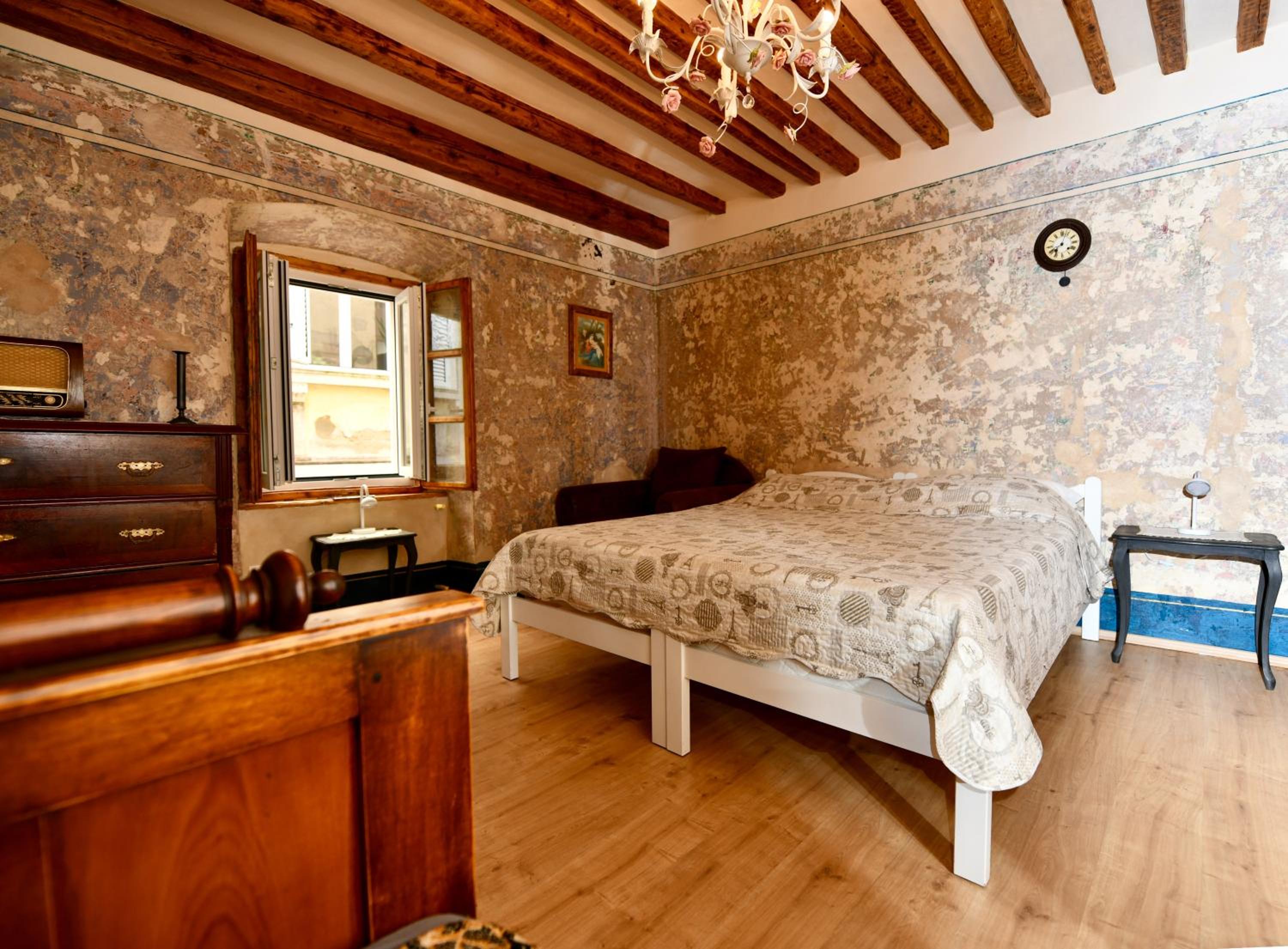 Superior Double or Twin Room with City View photo 3