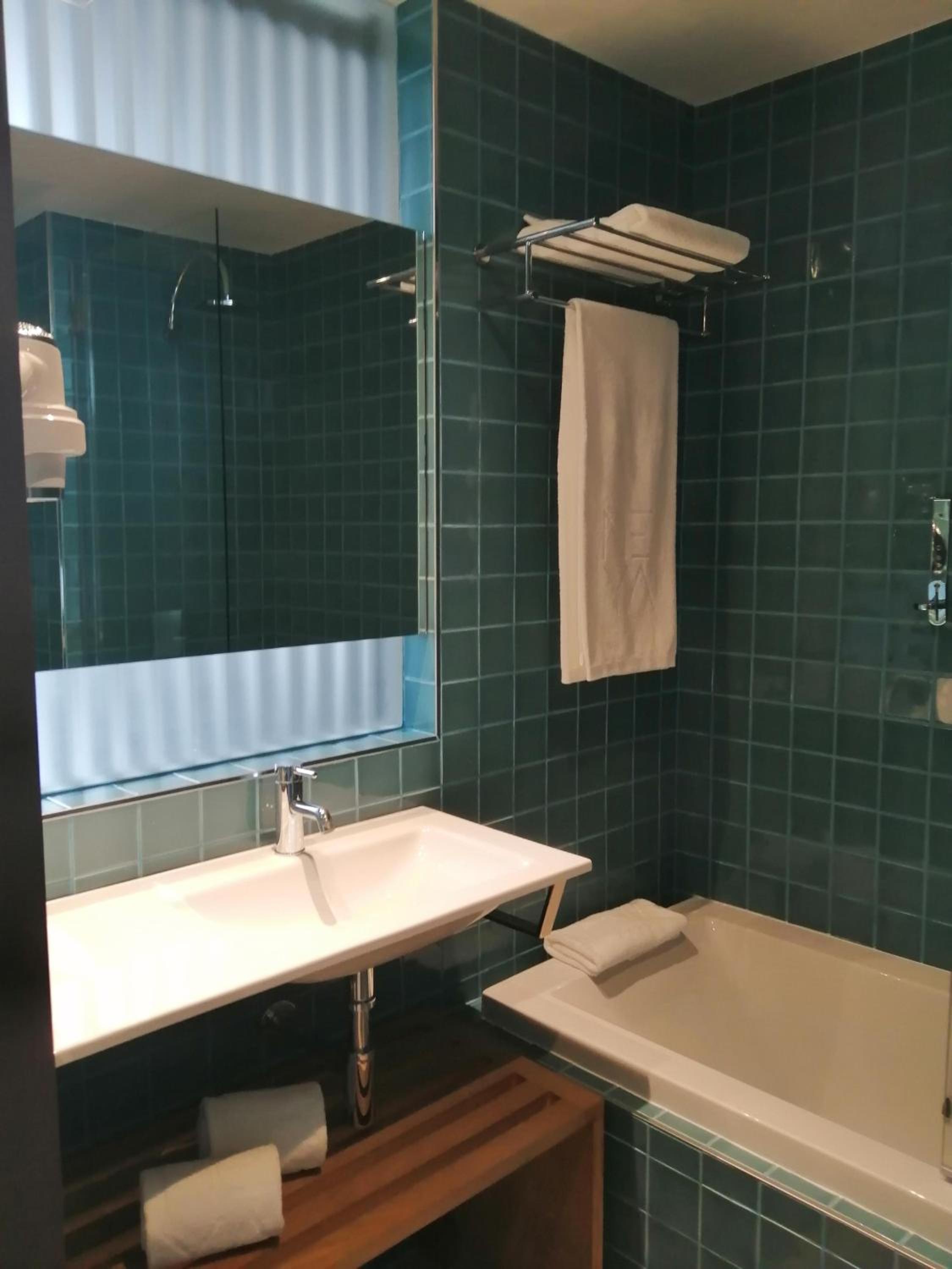 Suite with River View - Photo 12