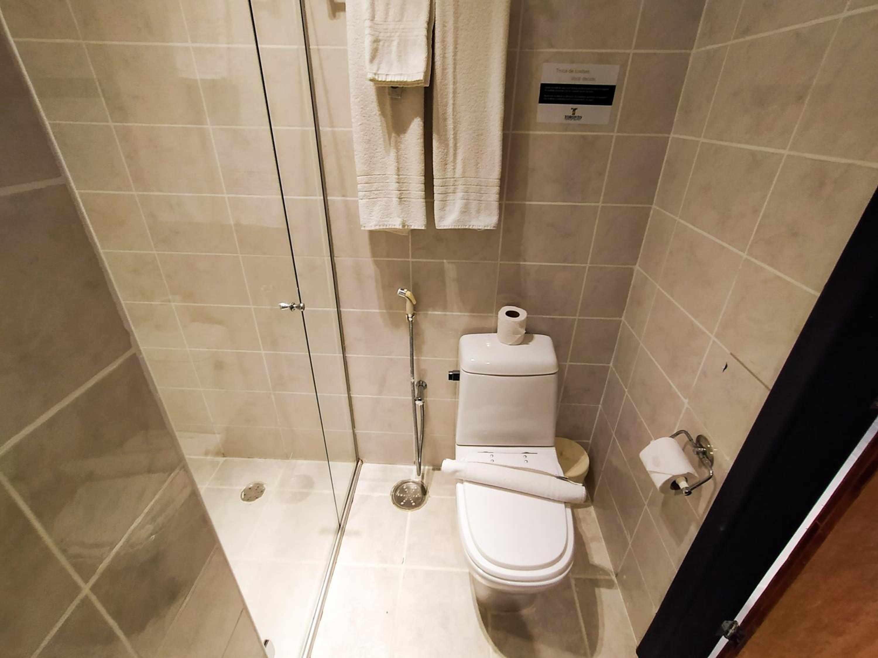Standard Double or Twin Room - Photo 5