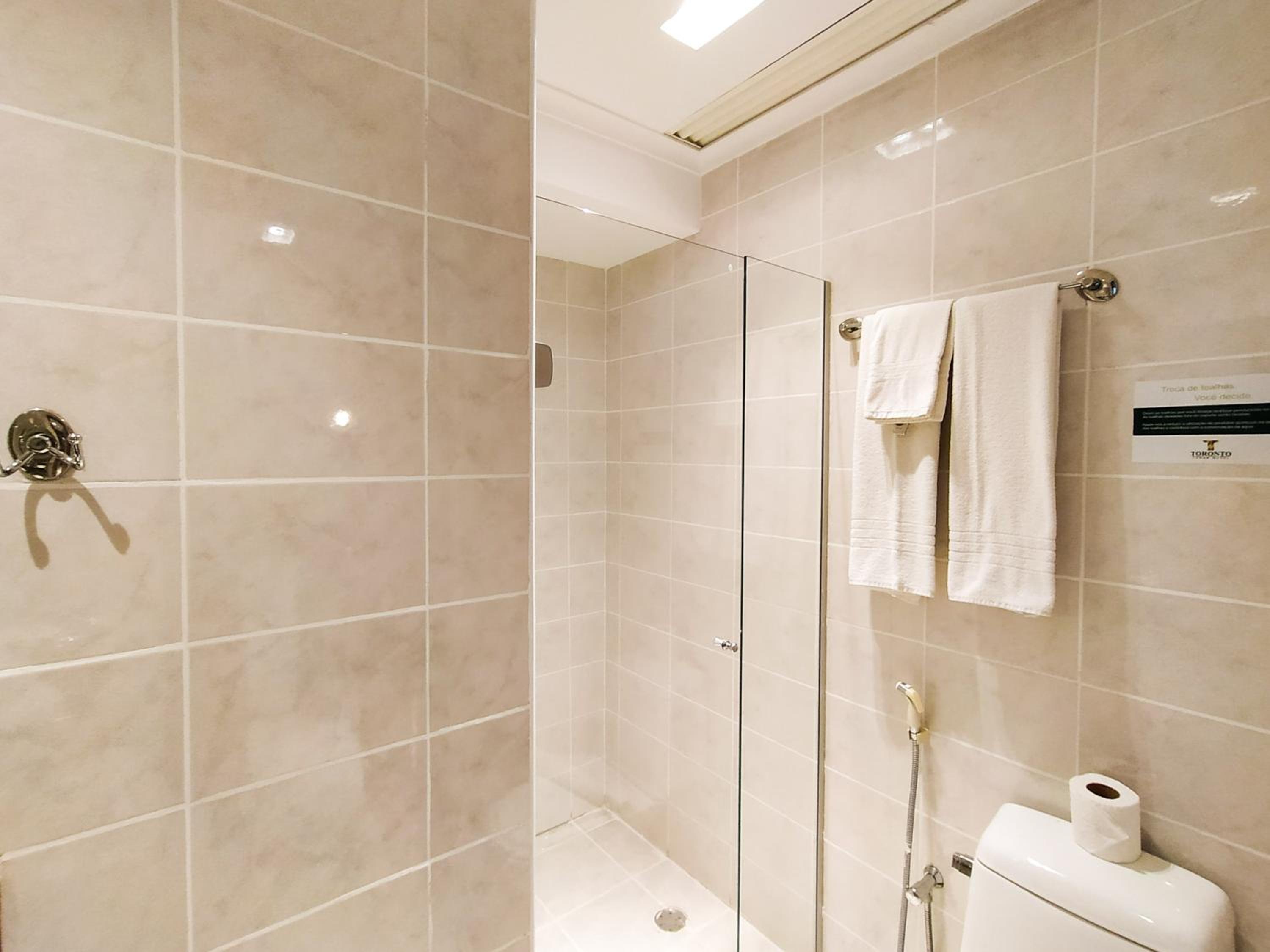 Standard Double or Twin Room - Photo 3