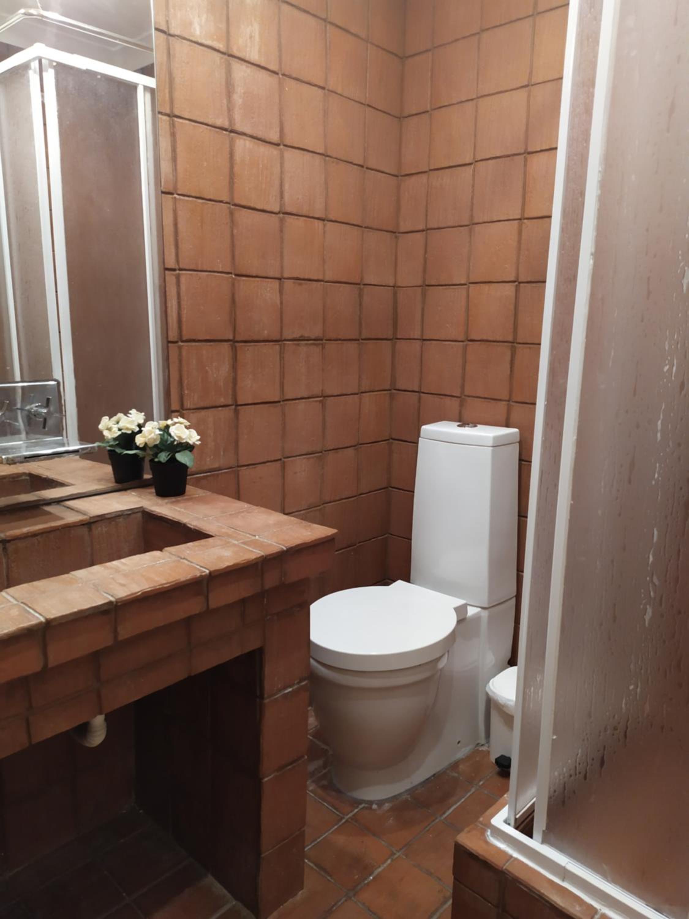 Double Room with  External Bathroom - Photo 6