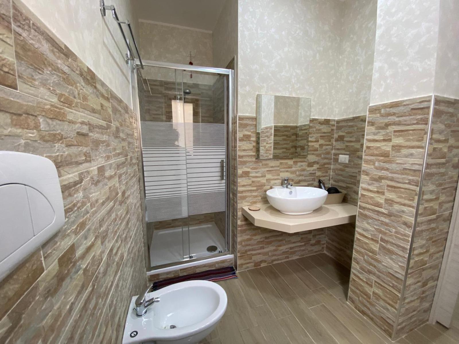 Double Room - Photo 3