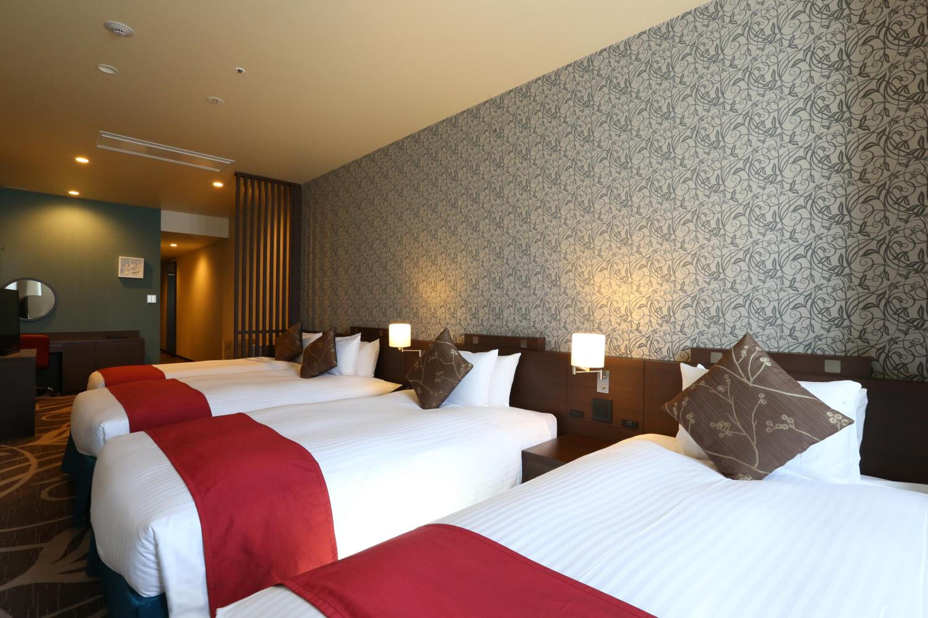 Deluxe Triple Room with Extra Bed