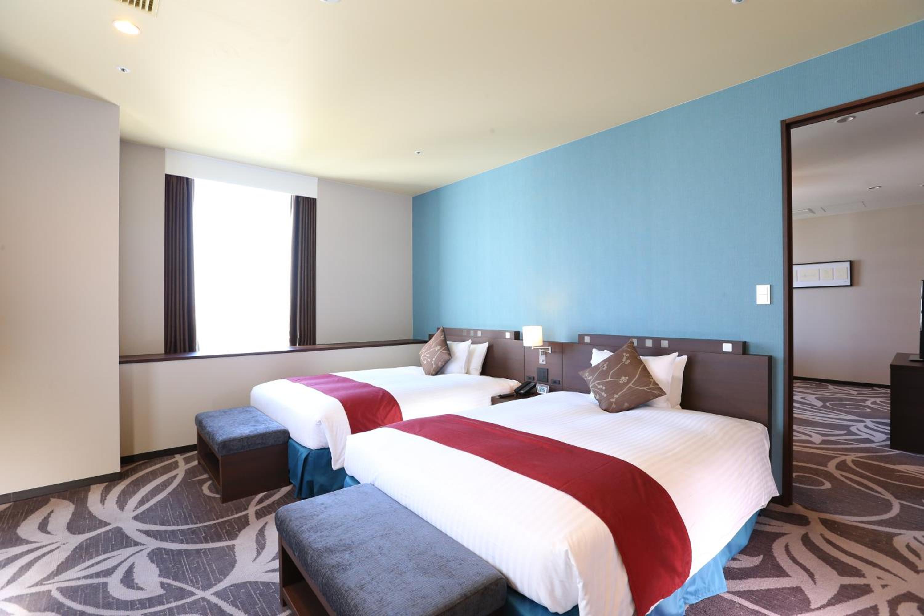 Corner Suite with Two Double Beds