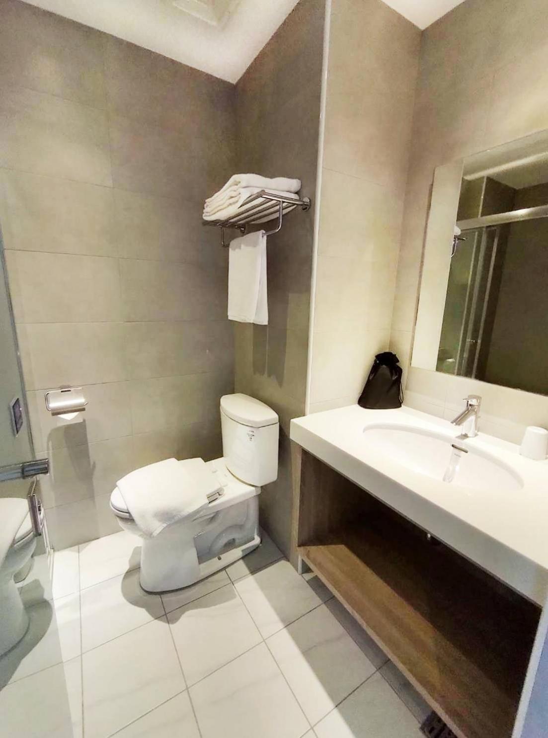 Deluxe Quadruple Room - Photo 2