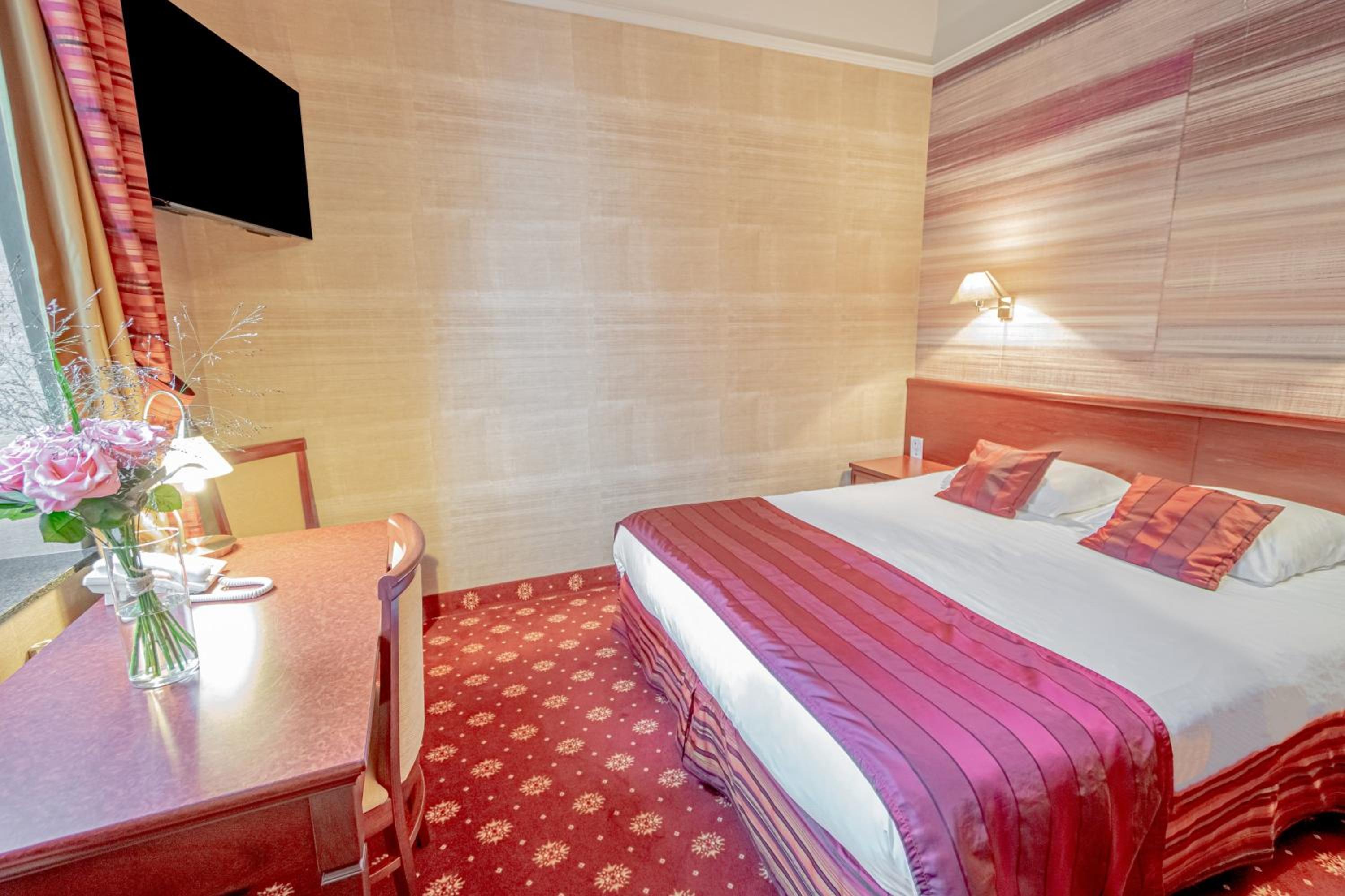 Double or Twin Room photo 1