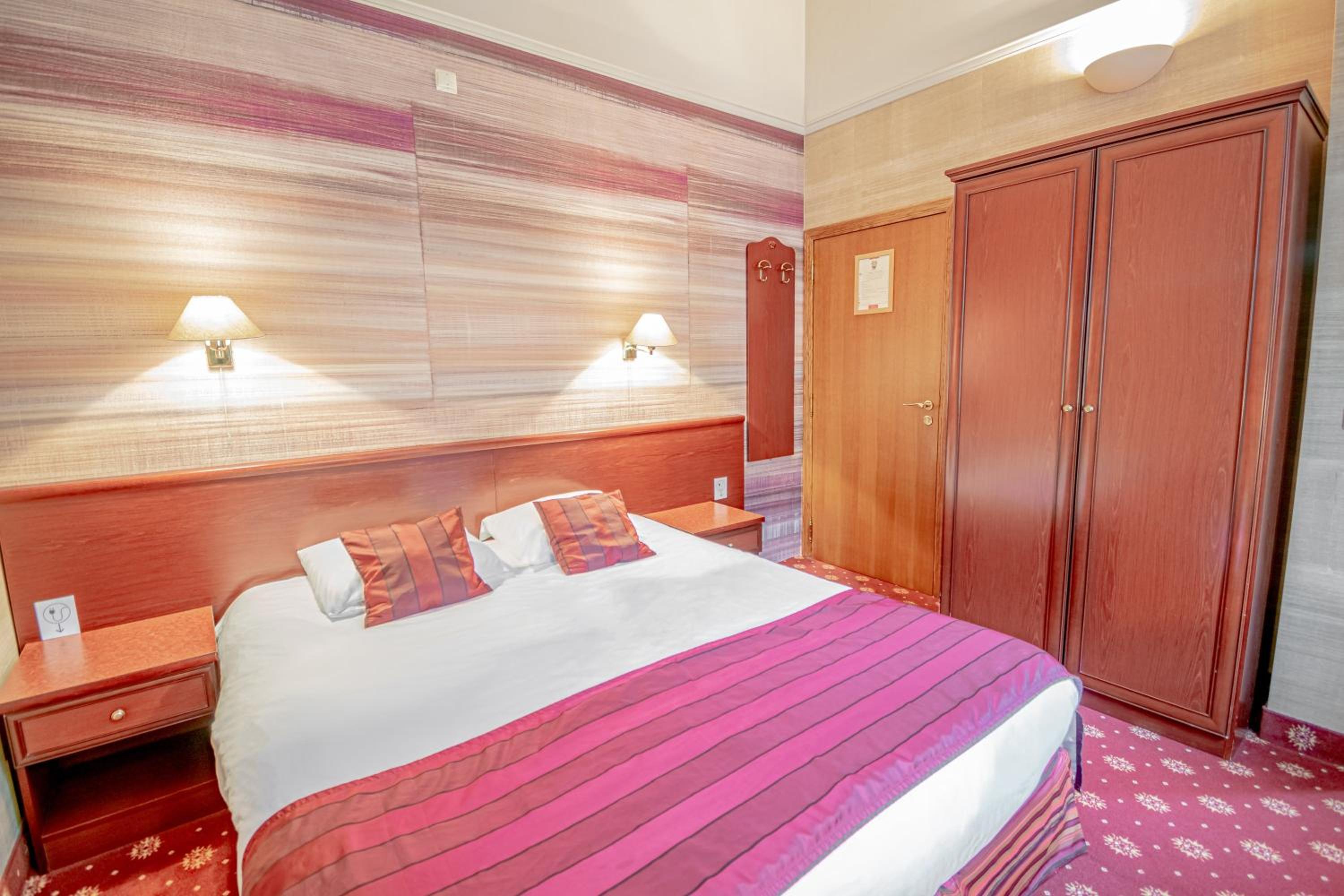 Double or Twin Room with View photo 2