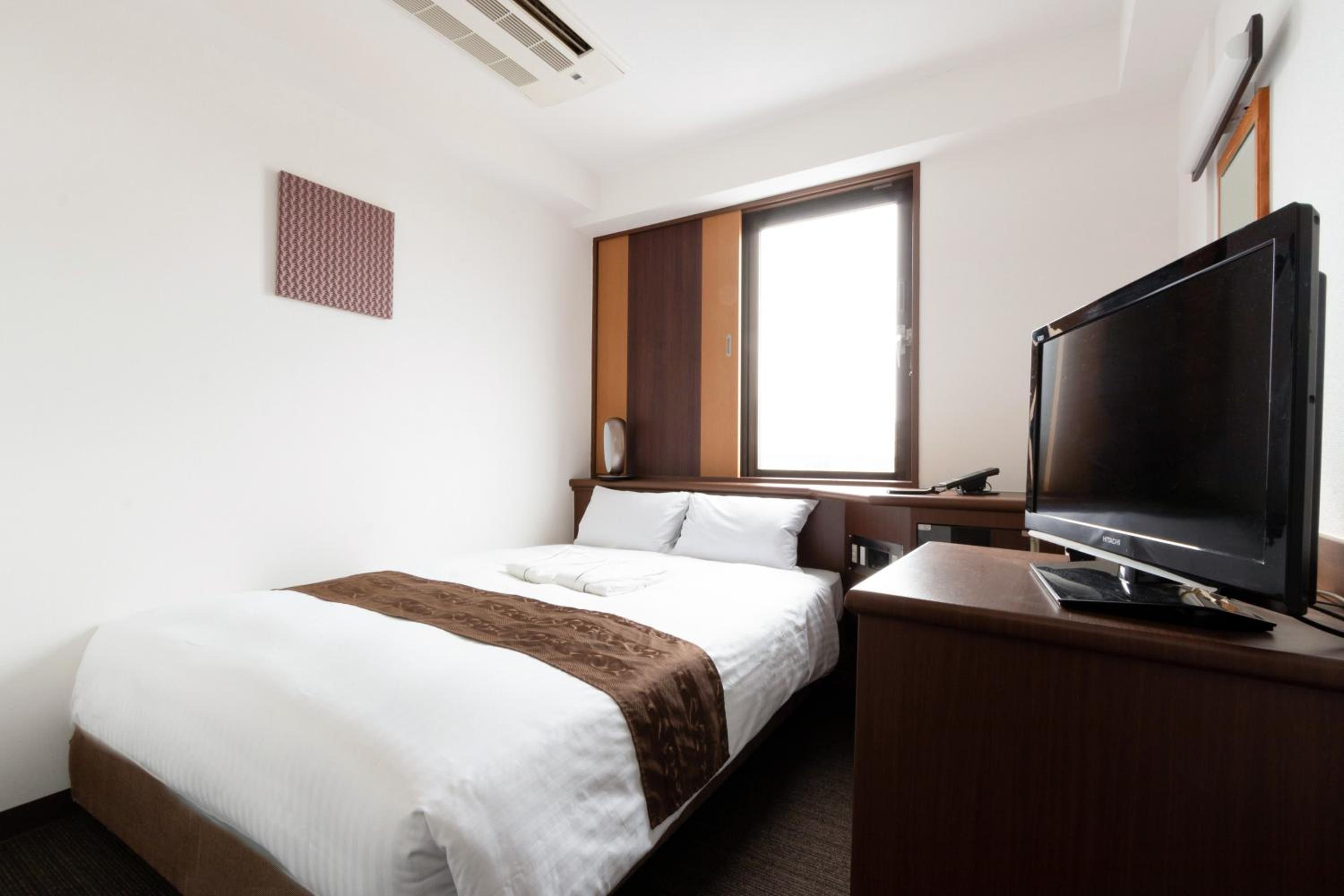 Double Room - Smoking - Photo 10