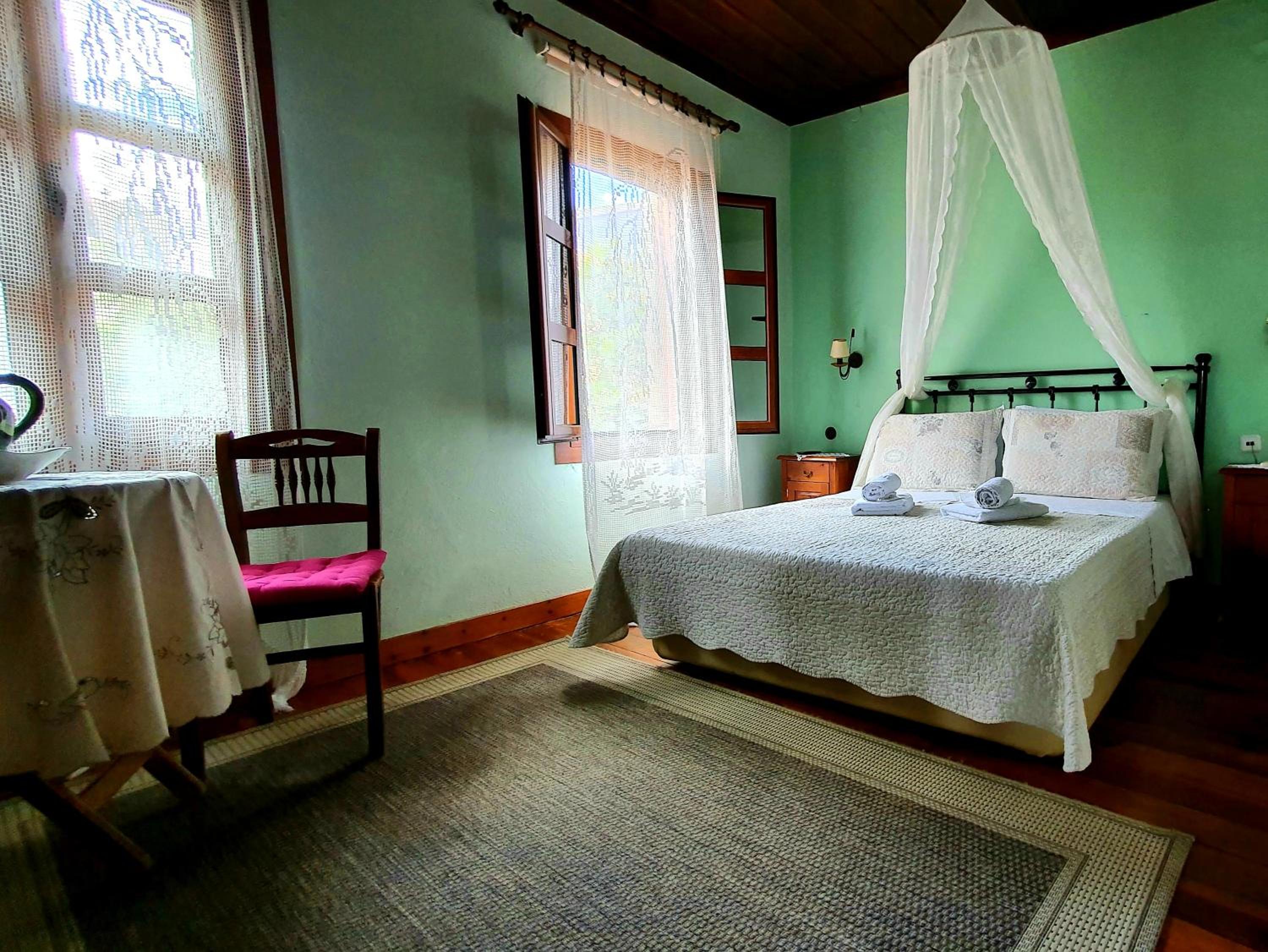 Double or Twin Room - Photo 3