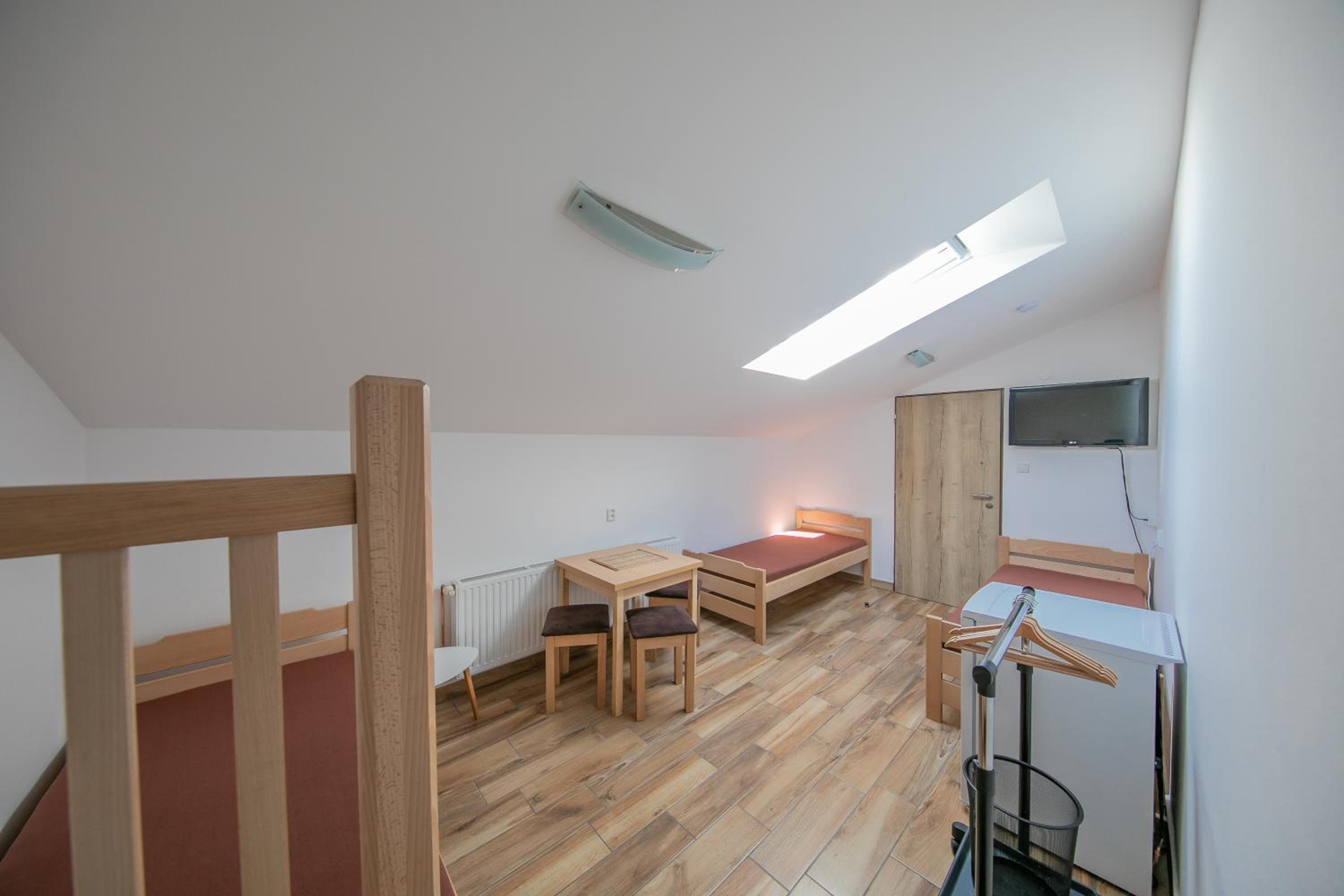 Triple Room with Private Bathroom photo 2