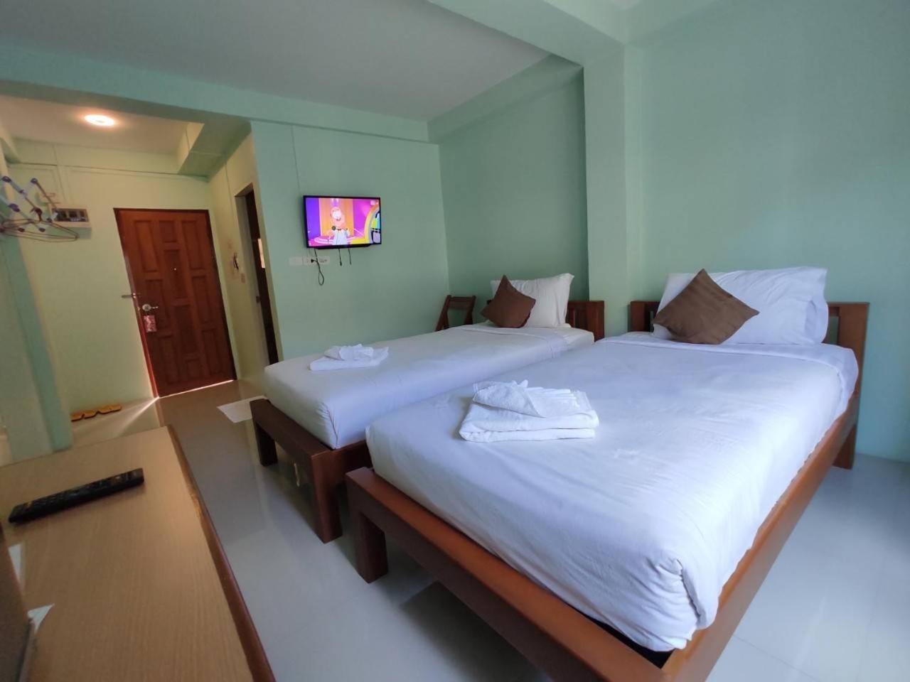 Deluxe Twin Room - Photo 1
