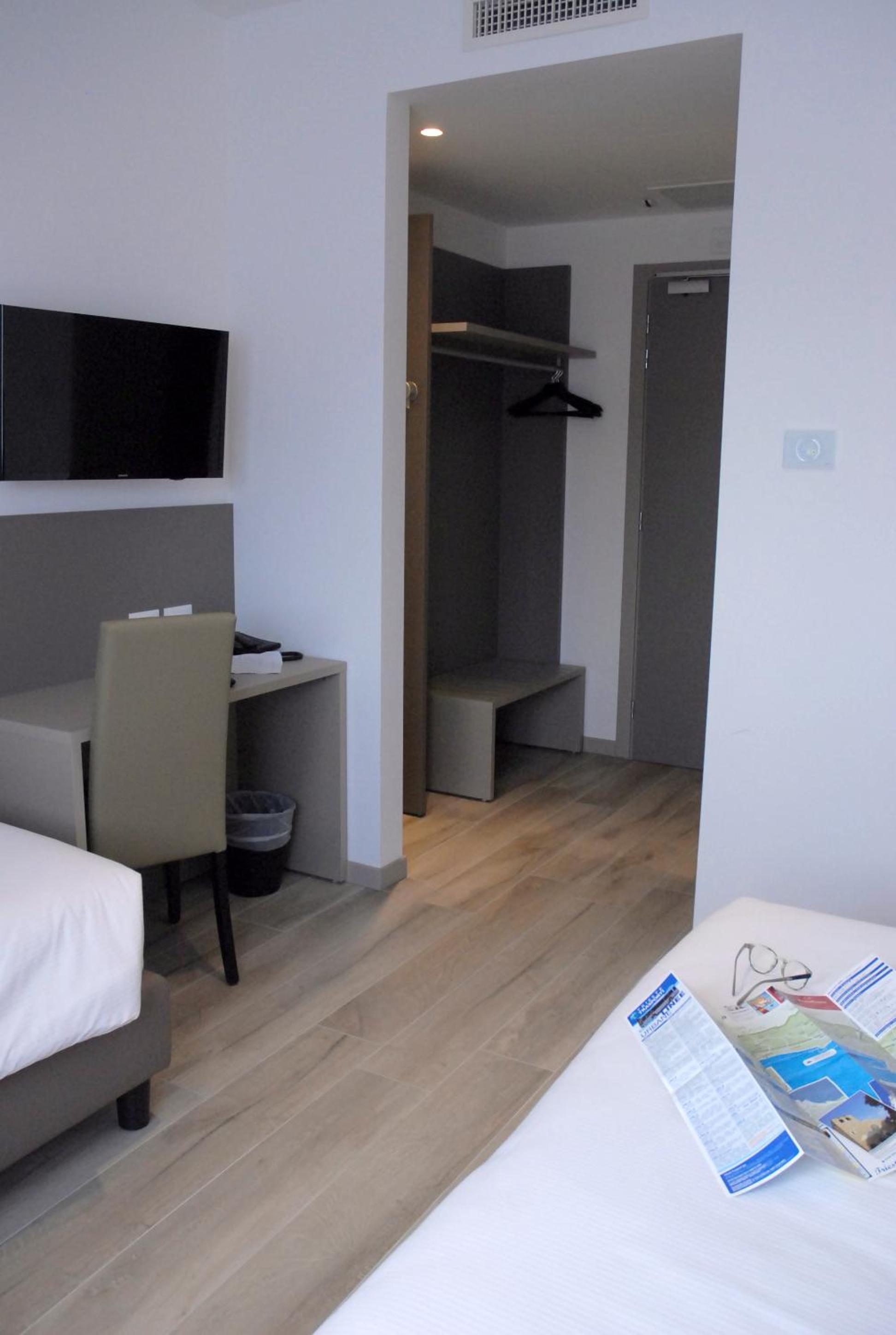 Superior Triple Room - Photo 1
